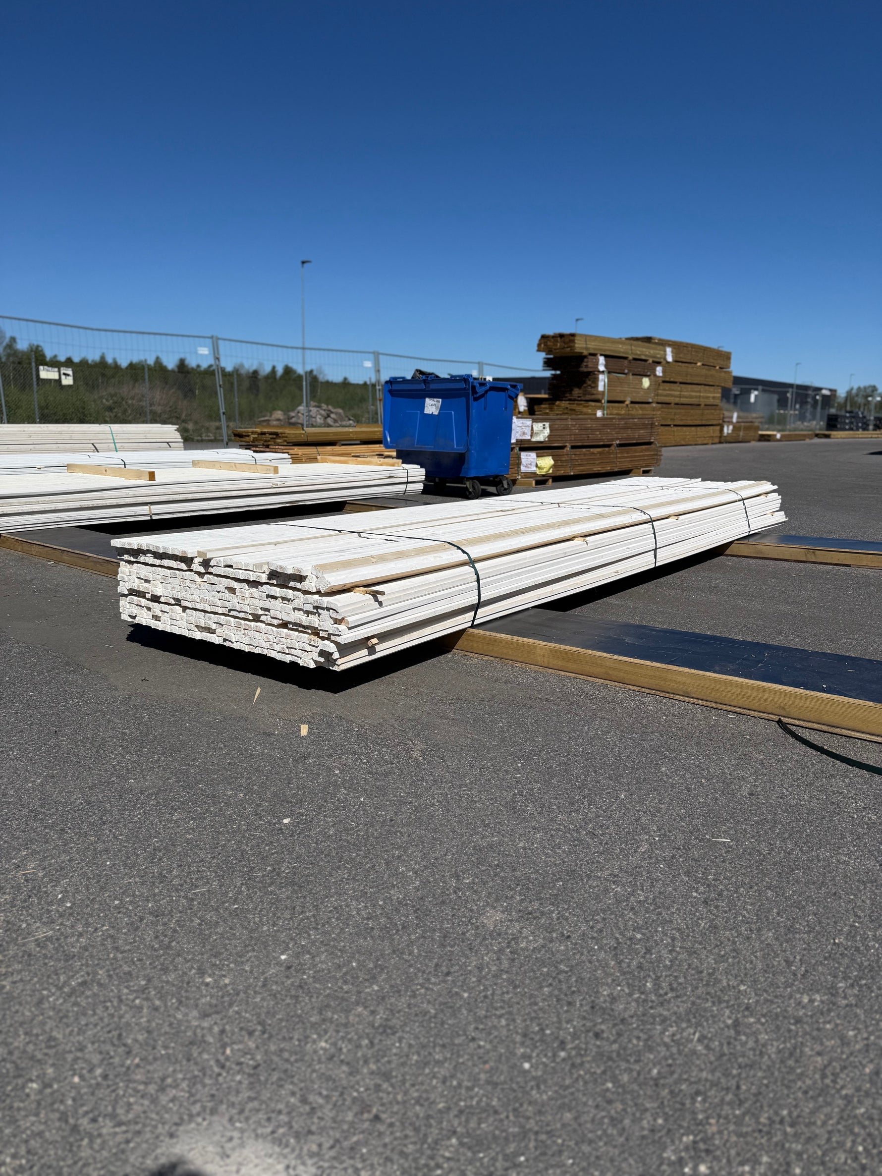 Paket Lockläkt 22x45mm, 258st 4.20m- Grundmålade