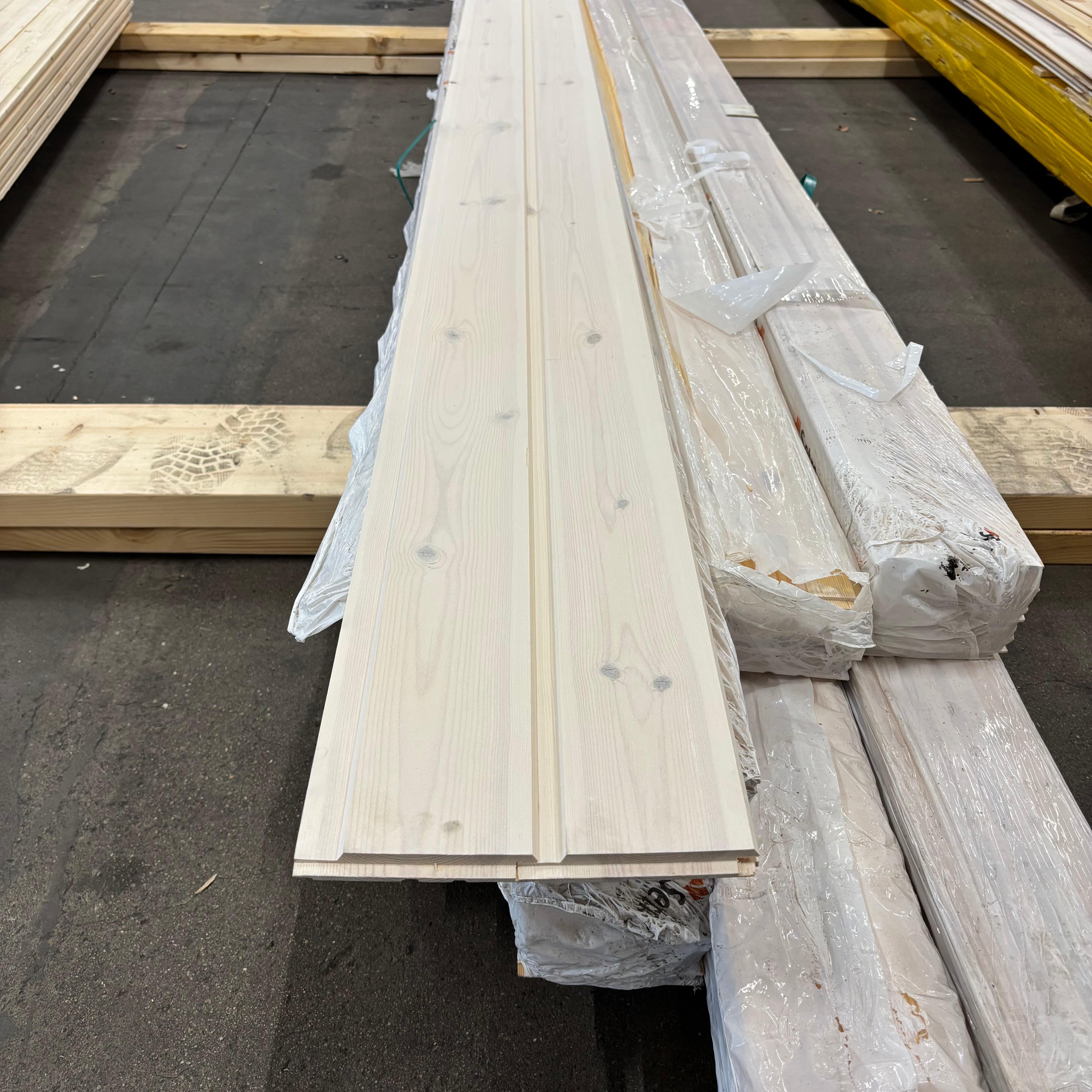 Paket Spårpanel 15x120mm – 48 st (3,90 m, furu, vitvax)