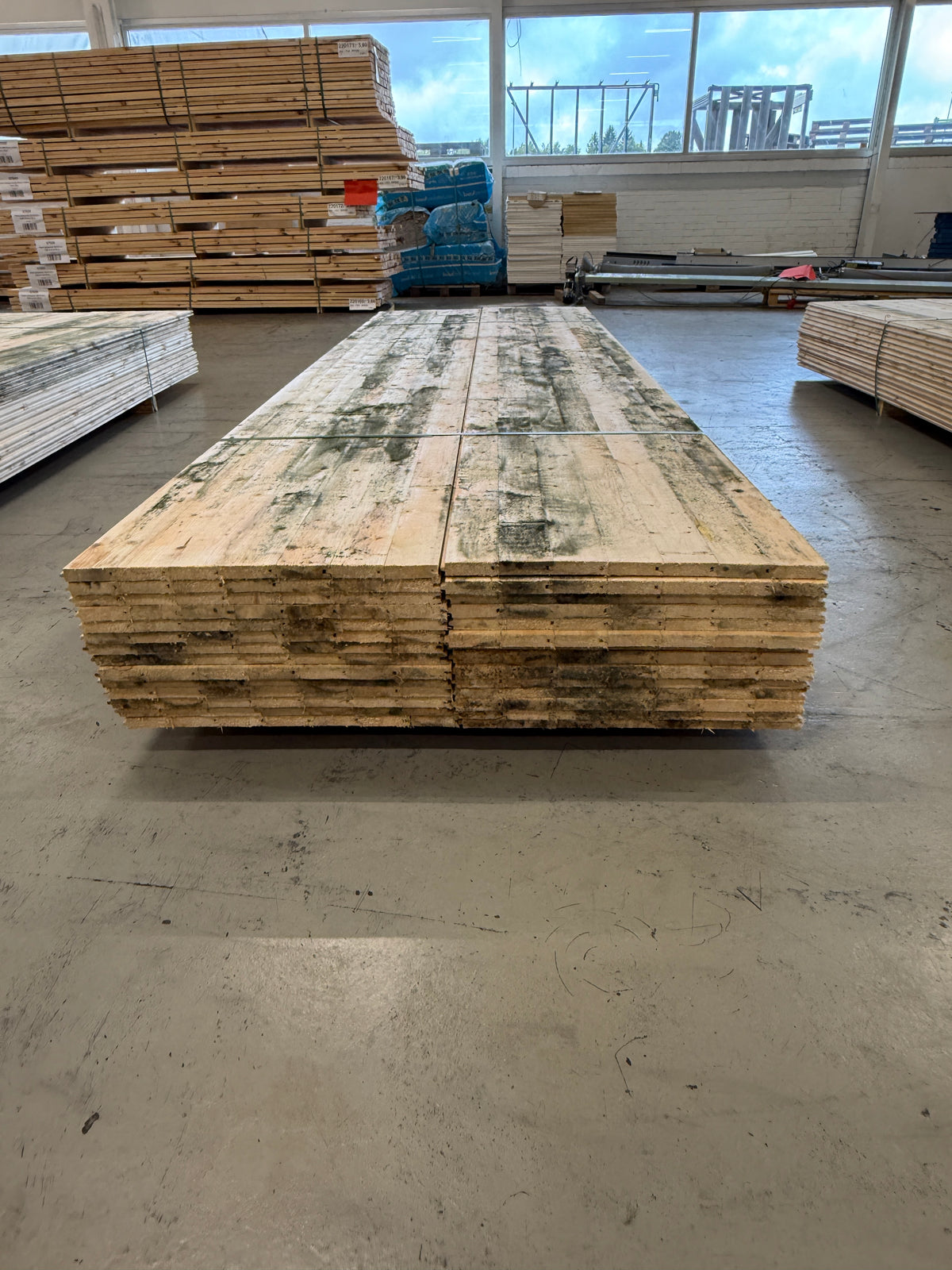 Parti Råspontluckor 20x540x3600mm 28st (Fuktskadat)