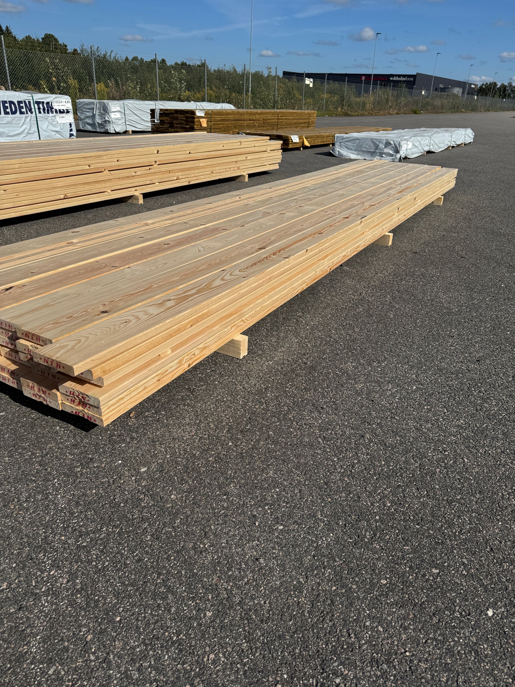 Paket Rillad 28x145 – 42st – 4.80 m – ANDRASORTERING