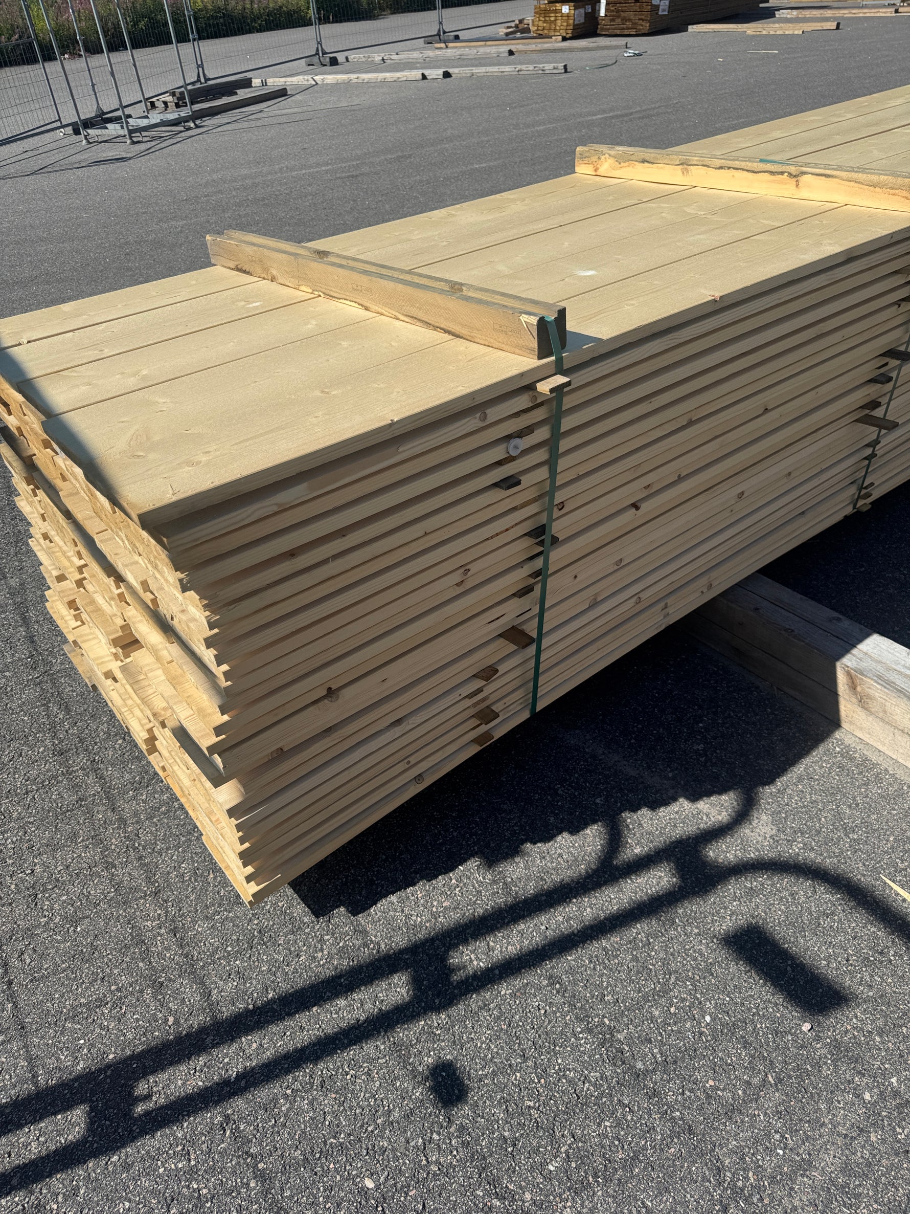 Paket Finsågade Brädor 22x195mm 5,40m 125st B-sortering
