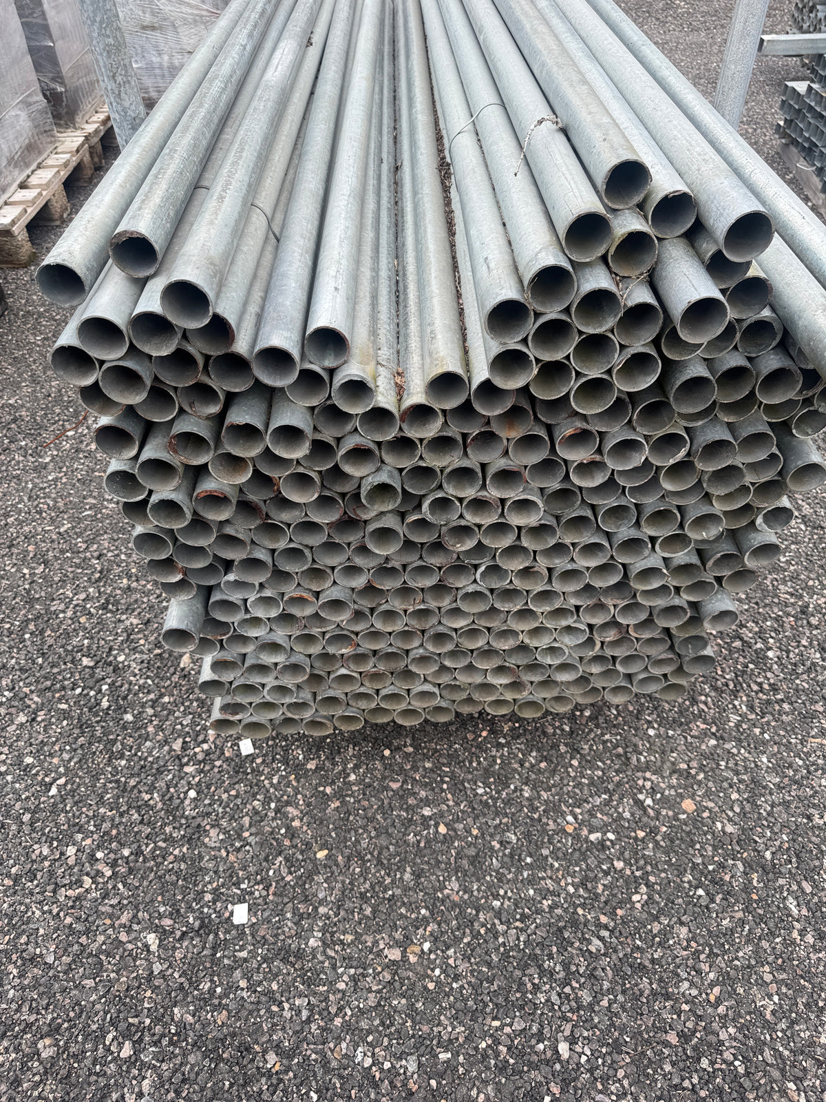 Pall Galvade Stålrör Ø45mm – 2,0m – 240st