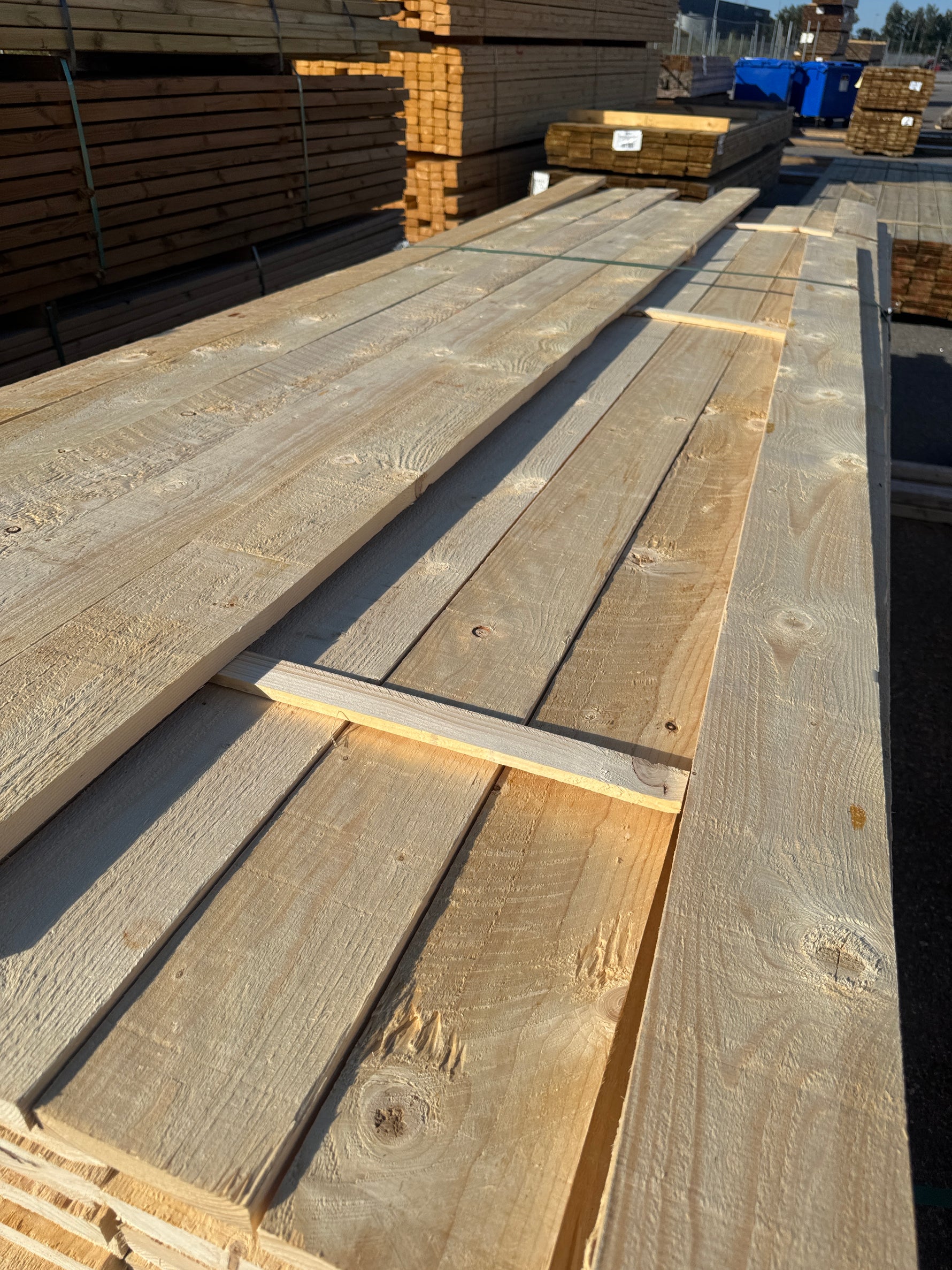 Paket Råsågade Brädor 22×125mm 277st (2.40-3.90m)
