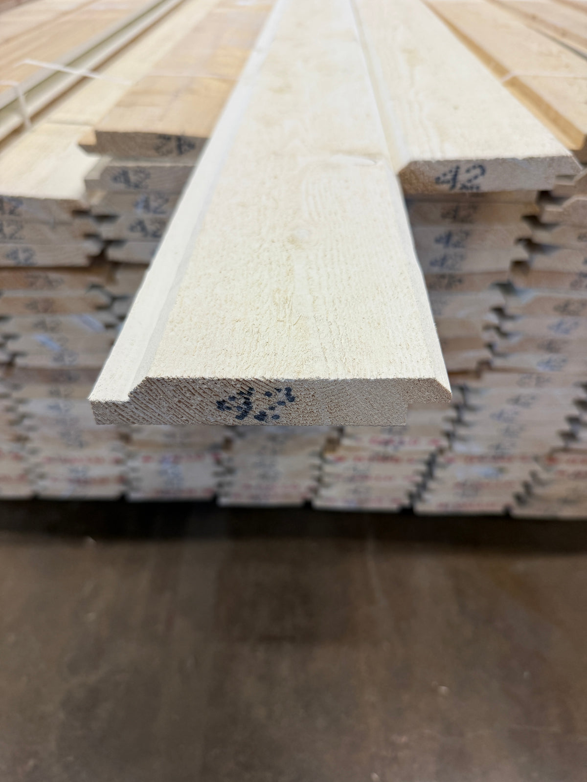 Paket Dubbelfasspont Grundmålad 22×120 mm – 4,20 m – 180 st
