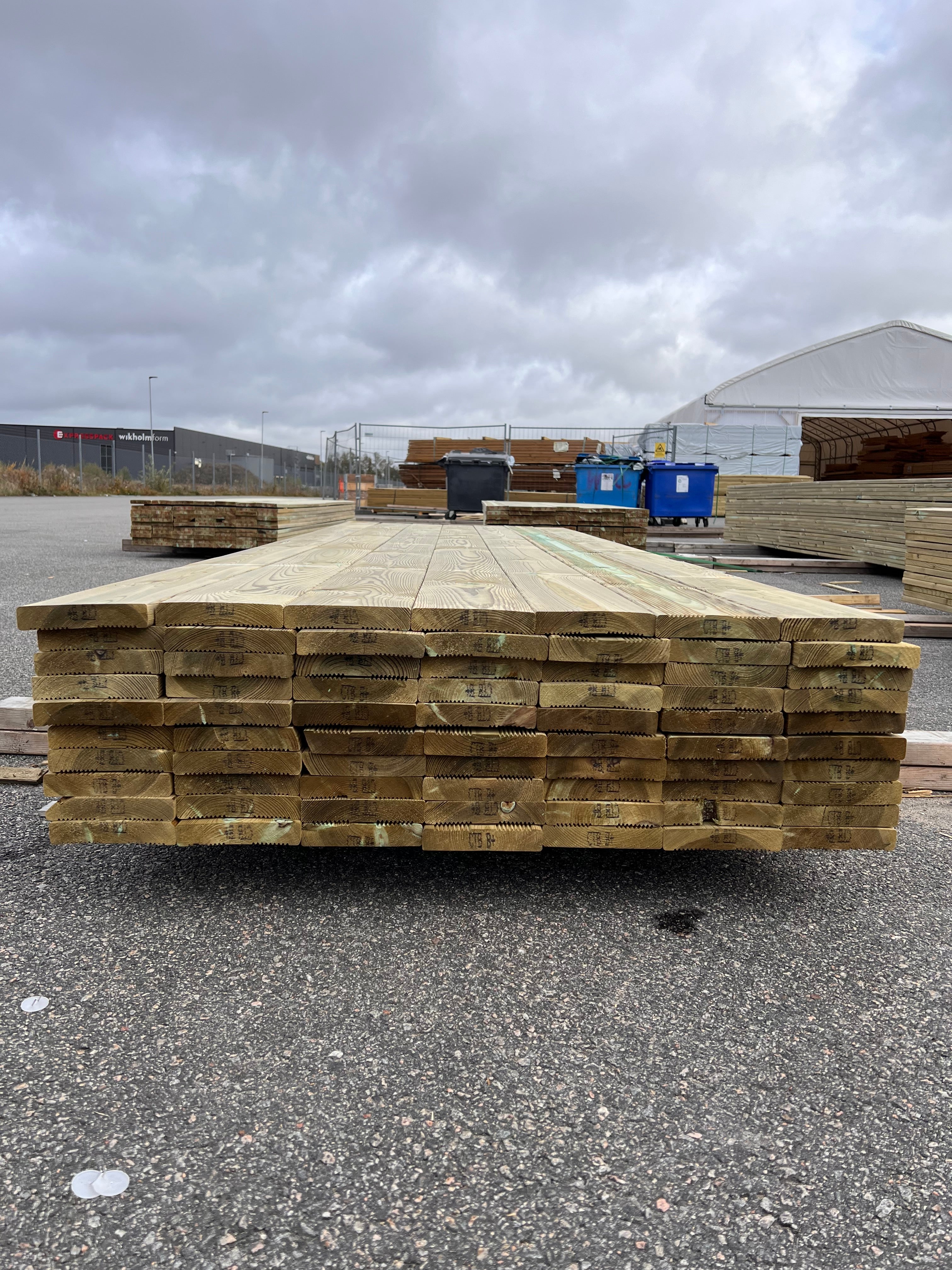 Paket Tryckimpregnerad Trall 27x145 Rillad 70st, 3.60m (B-Sortering)