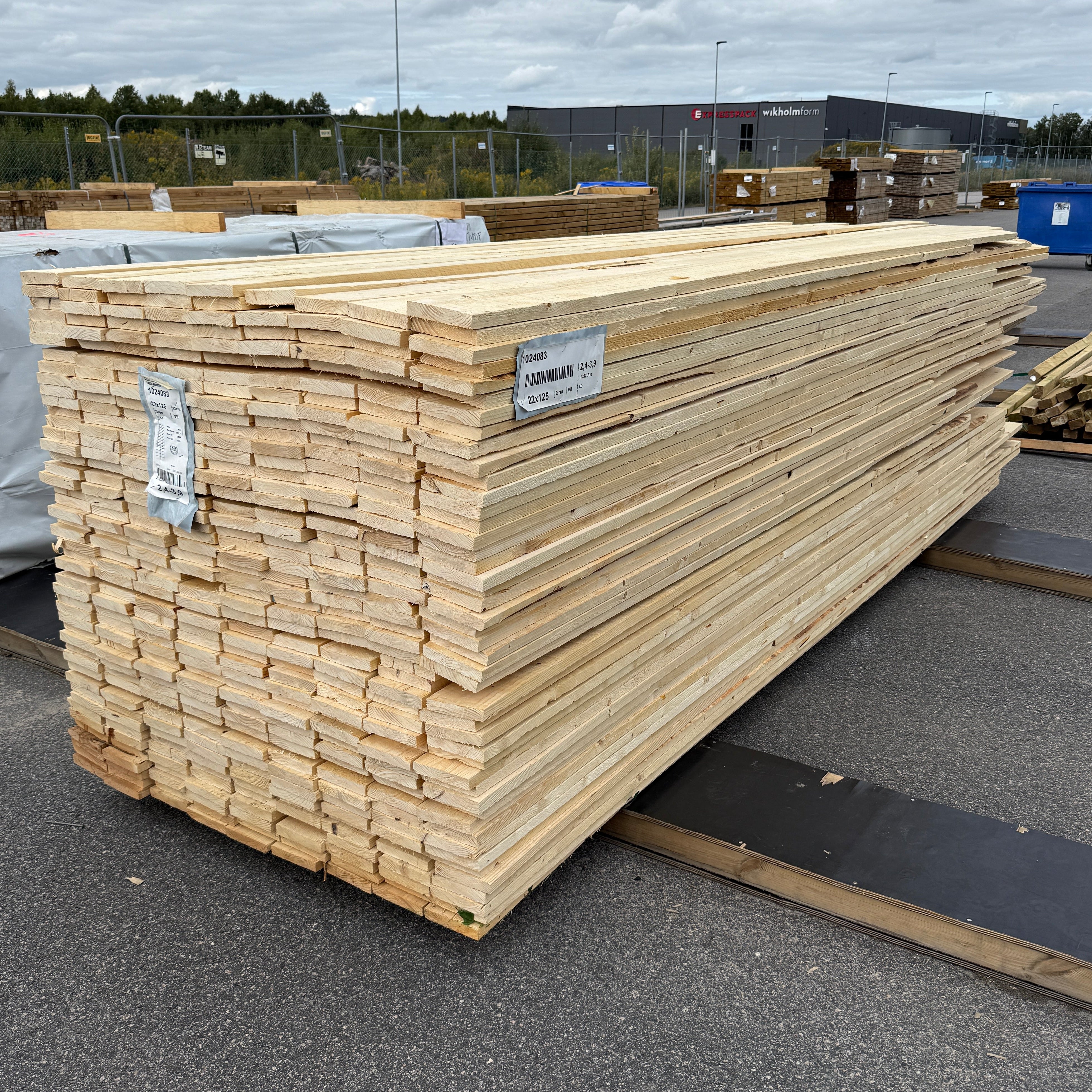 Paket Råsågade Brädor 22×125 mm – 411 st (2,40-3,90m)