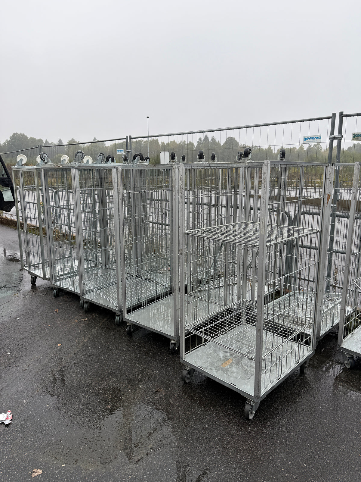 Parti Tresidiga Rullcontainrar – 17 st