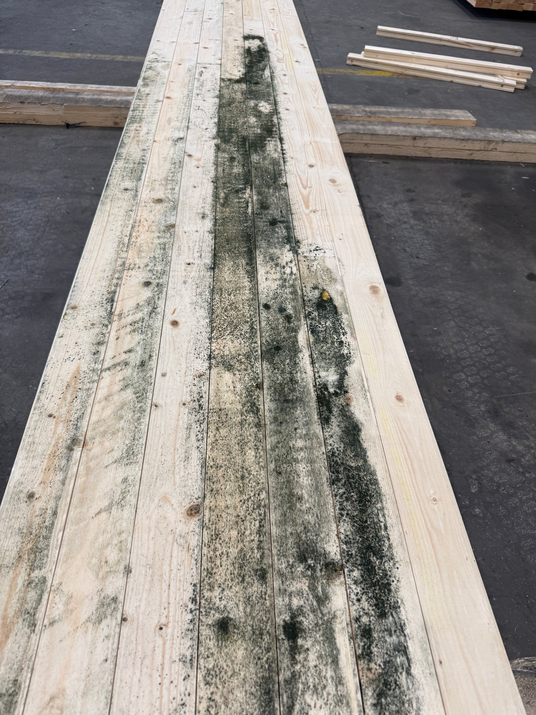 Paket Råspontluckor 20x540x3600mm 20st (Mögelskadade)