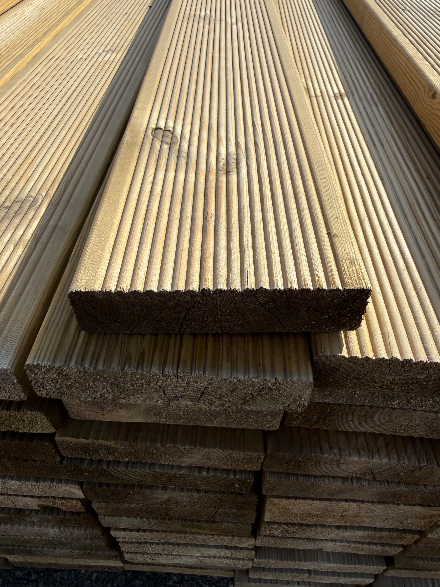 Paket Tryckimpregnerad Rillad Trall 28×120 mm 4,80m 123st (NTR-AB, G4-2)