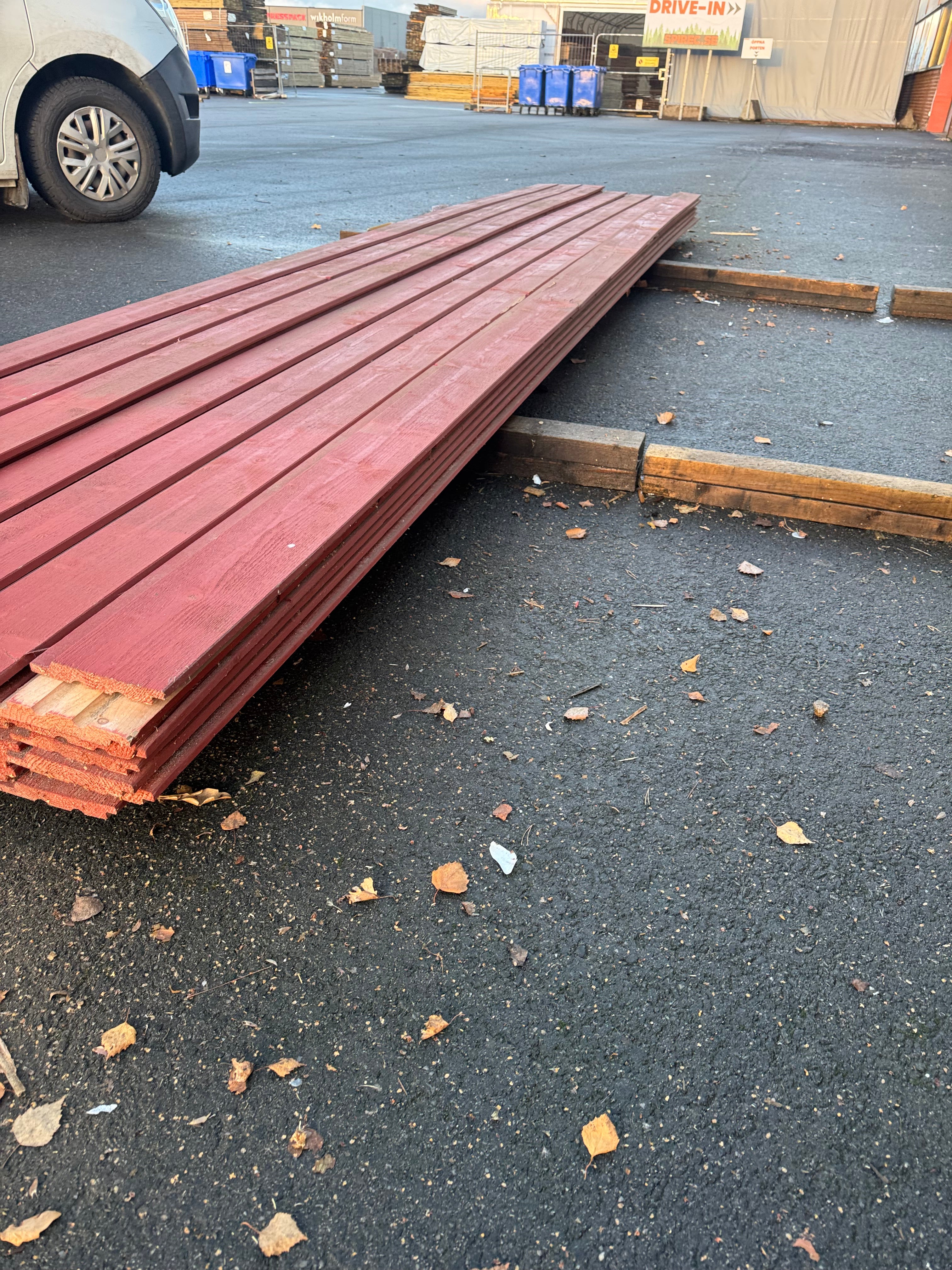 Paket Ytterpanel Falsad Enkelfas 21x147 mm – 46 st (5,10 m, Brandröd)