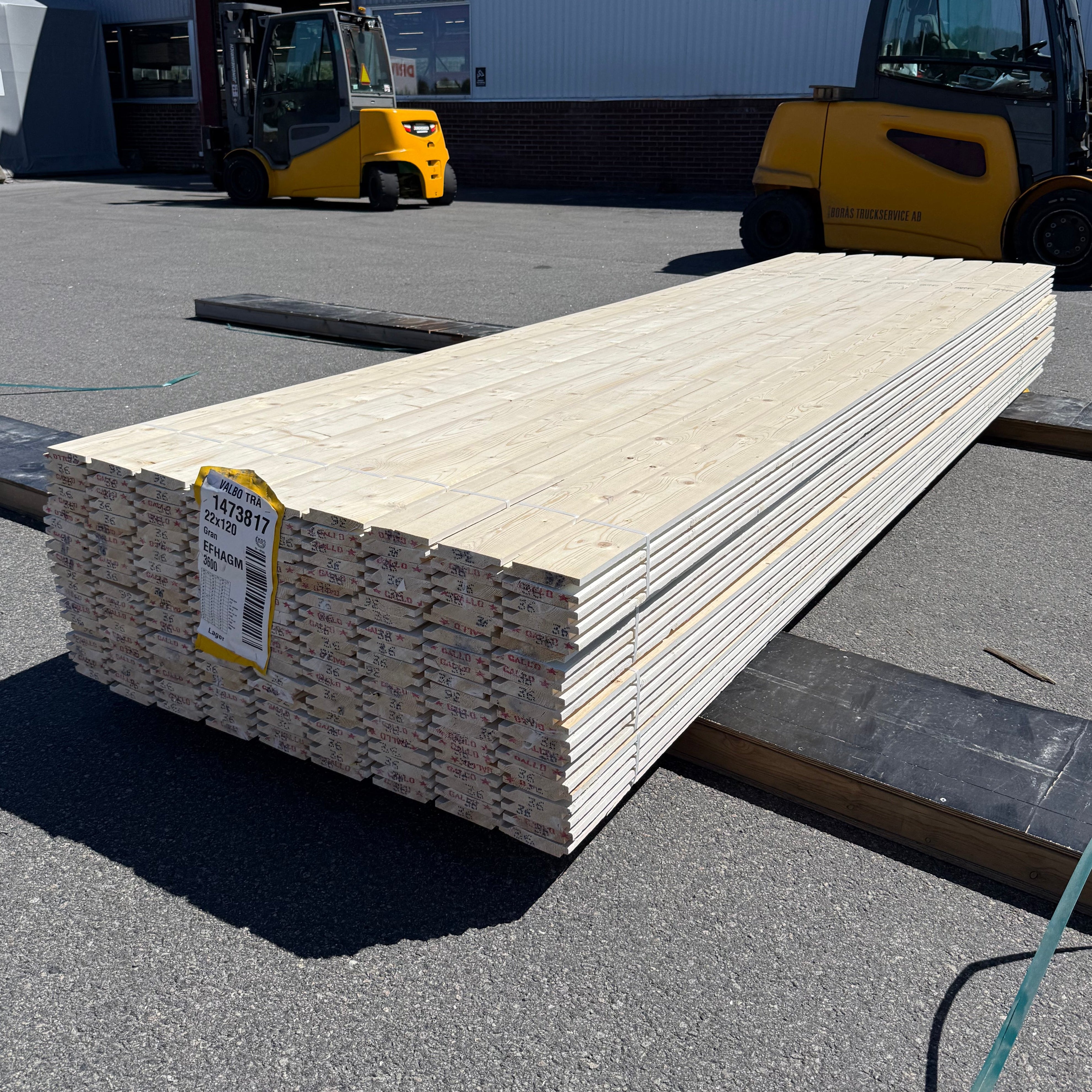 Paket Ytterpanel Enkelfas Halvspont 22x120mm, 180st 3.60m Grundmålad