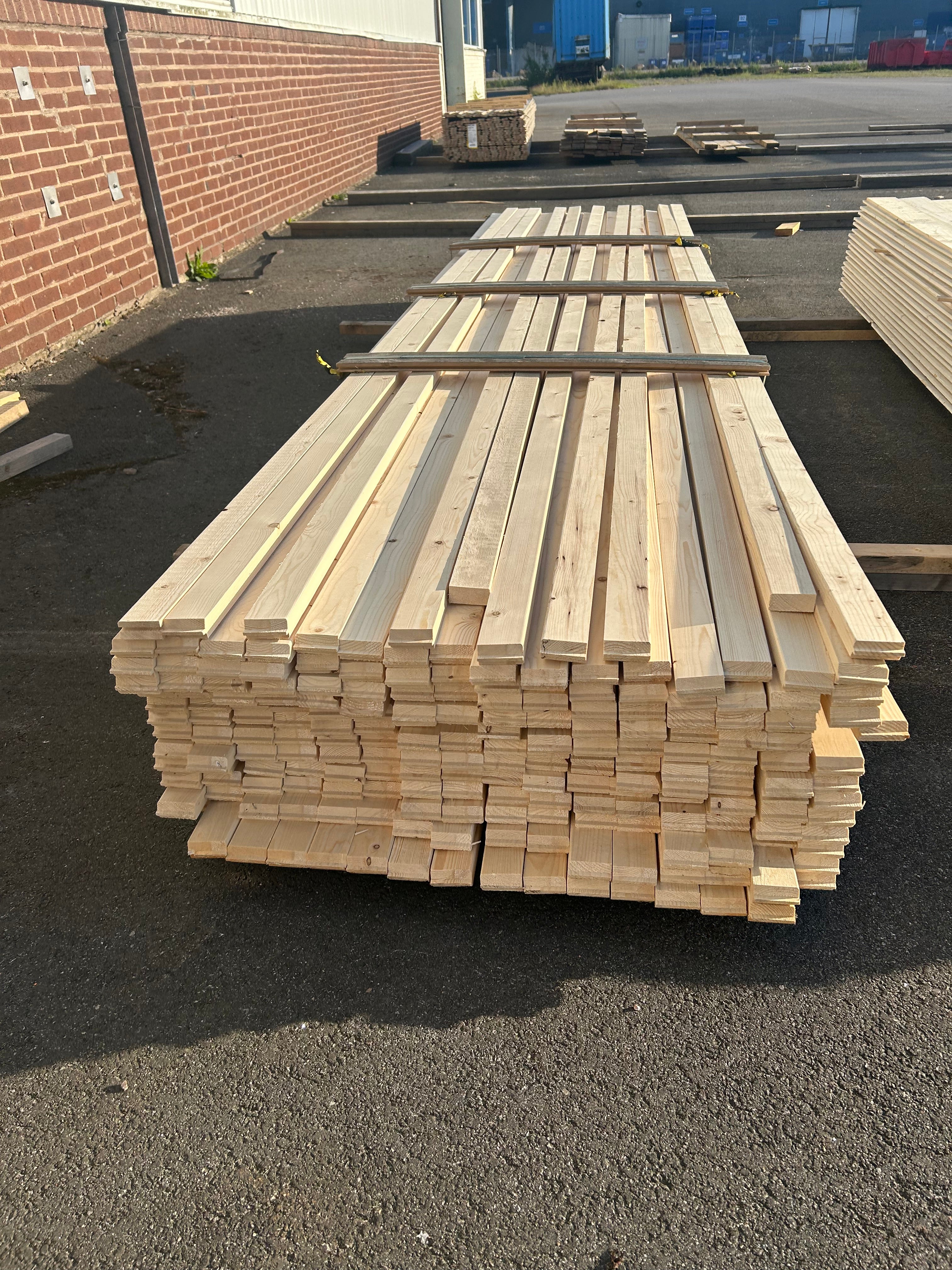 Paket Glespanel 28x60 – 200st (4.50 m) – Ändspontad – Obehandlad