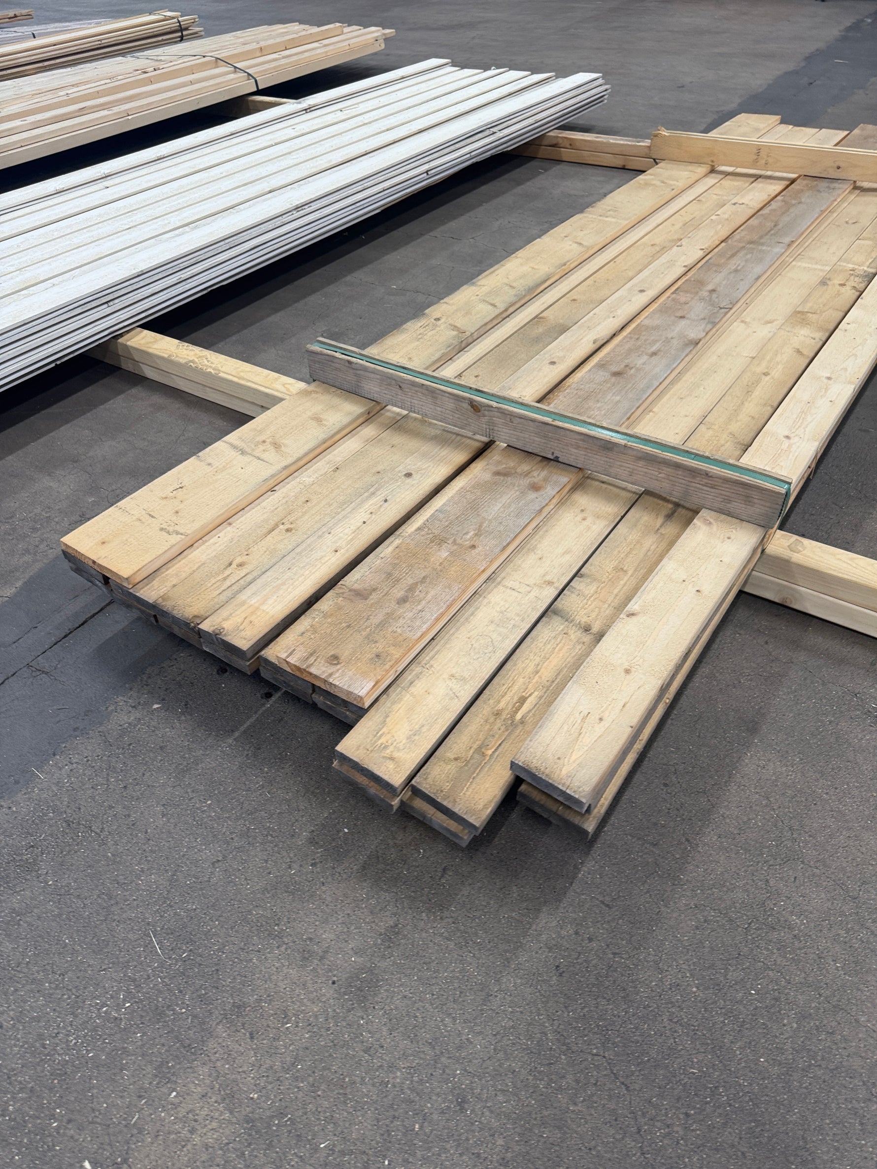 Paket Finsågade Brädor 22x95 och 22x145 mm 3,00 m – 21 st