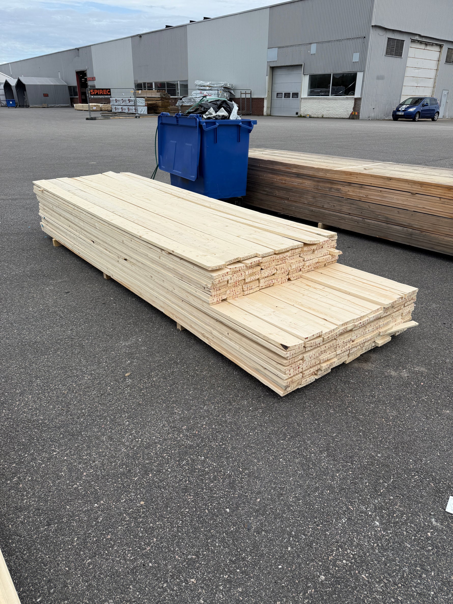 Paket Finsågade Brädor 22x120 mm – 3,00–3,60 m (Andra sortering)