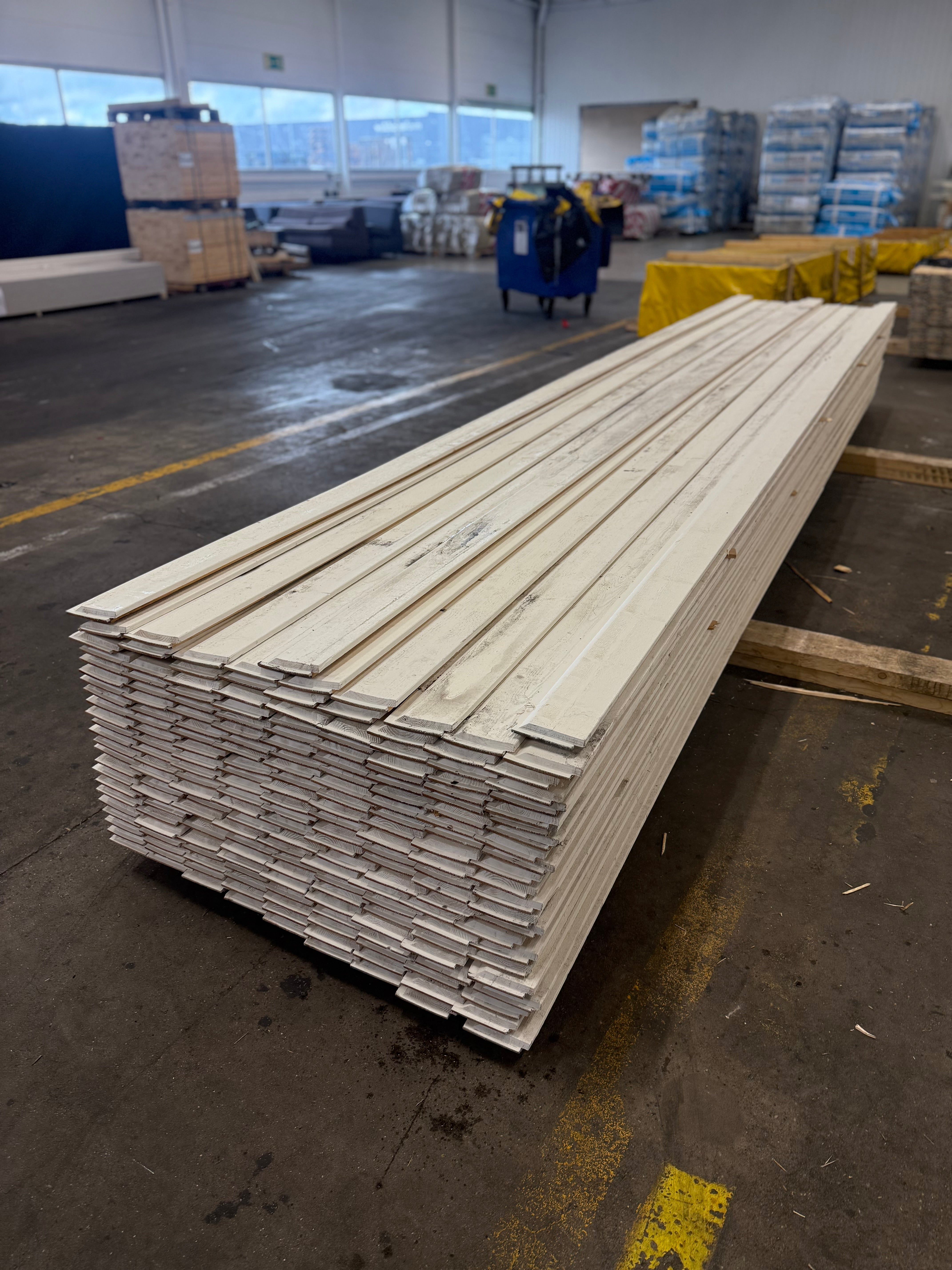 Paket Ytterpanel Enkelfas Halvspont Ändspont 22x120mm 201st 5.40m –
