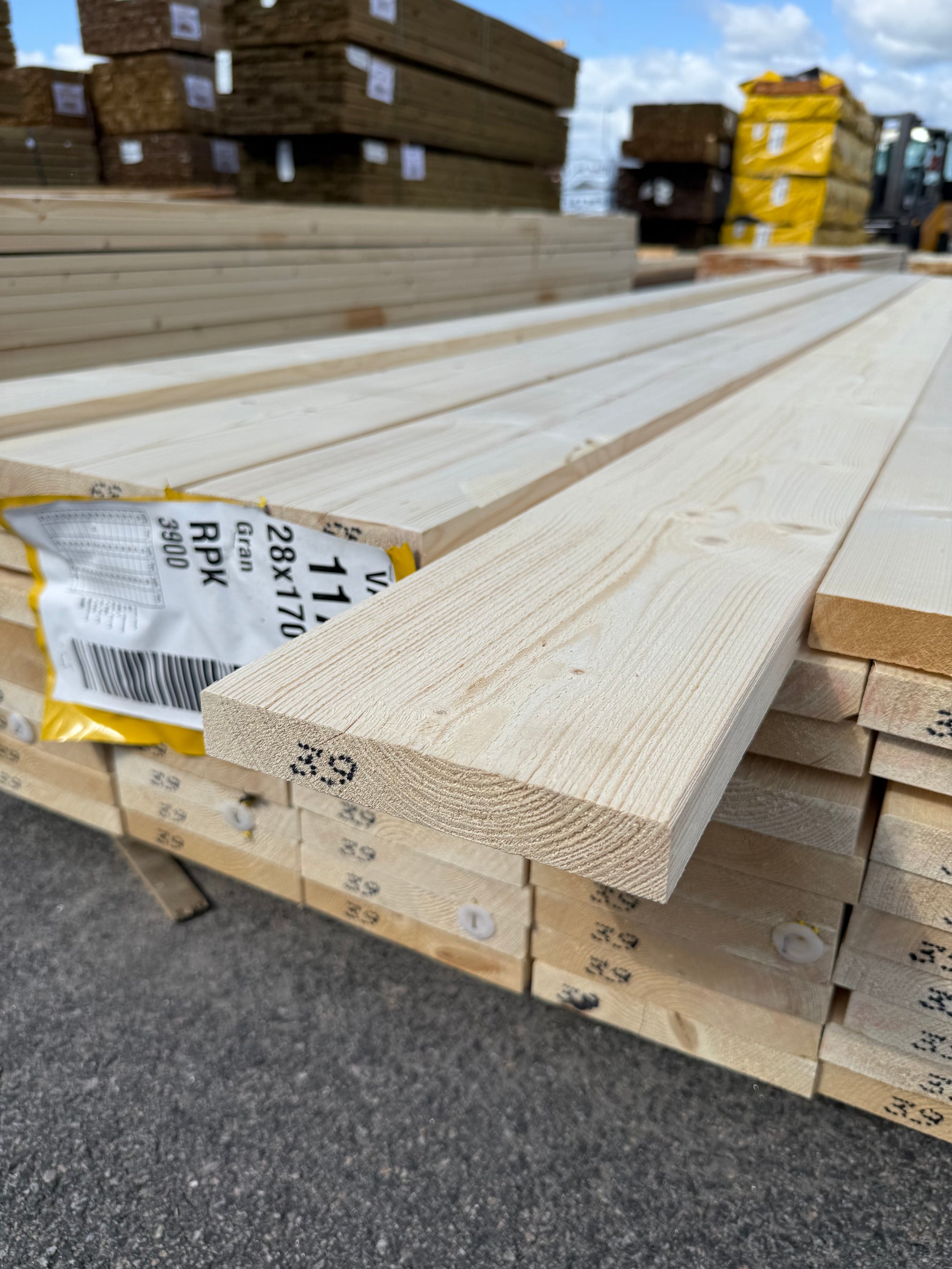 Paket Finsågade Brädor 28x170mm, 59st 3,90m