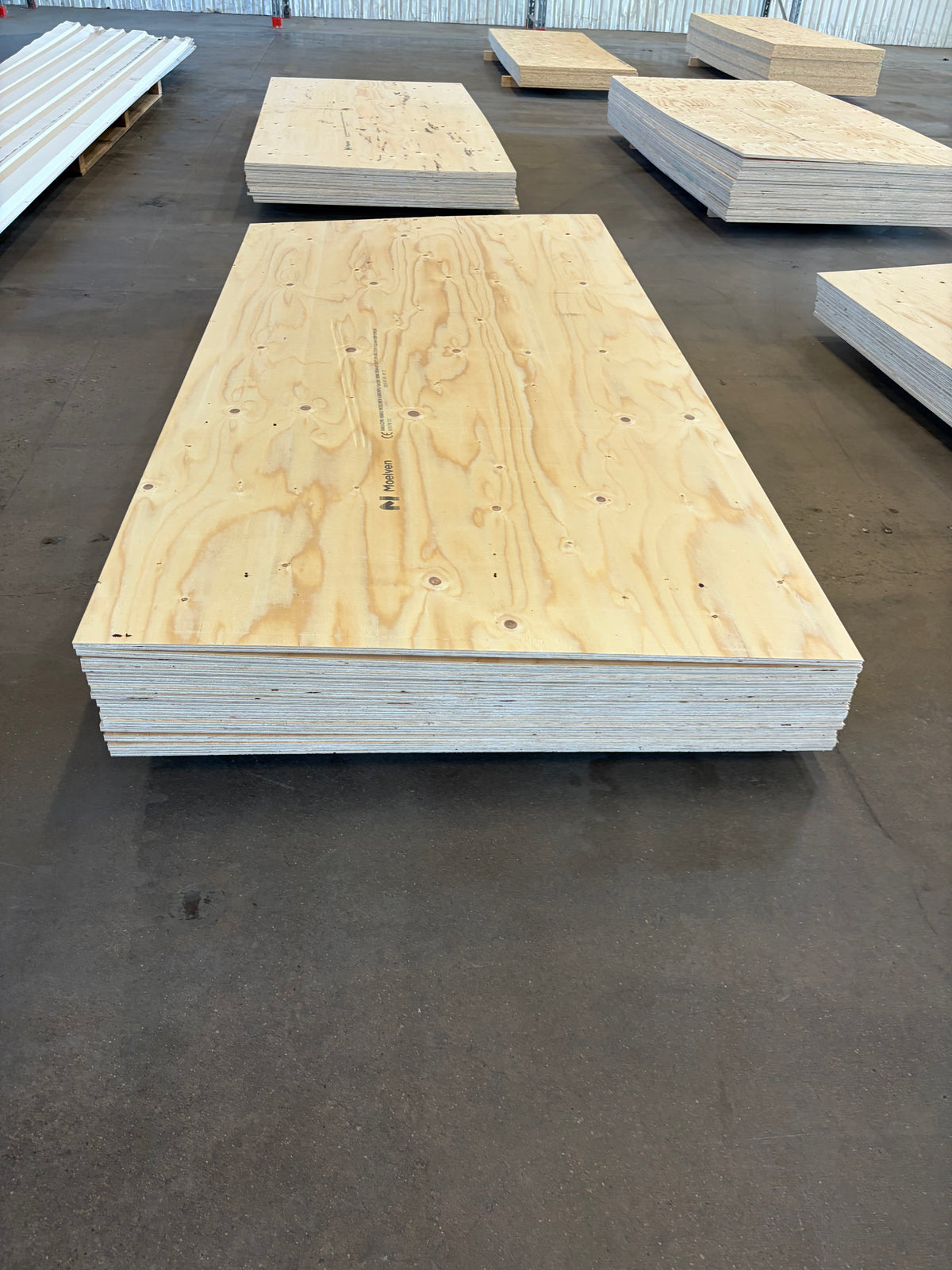 Paket Konstruktionsplywood 12×1200×2400 mm – 16 st