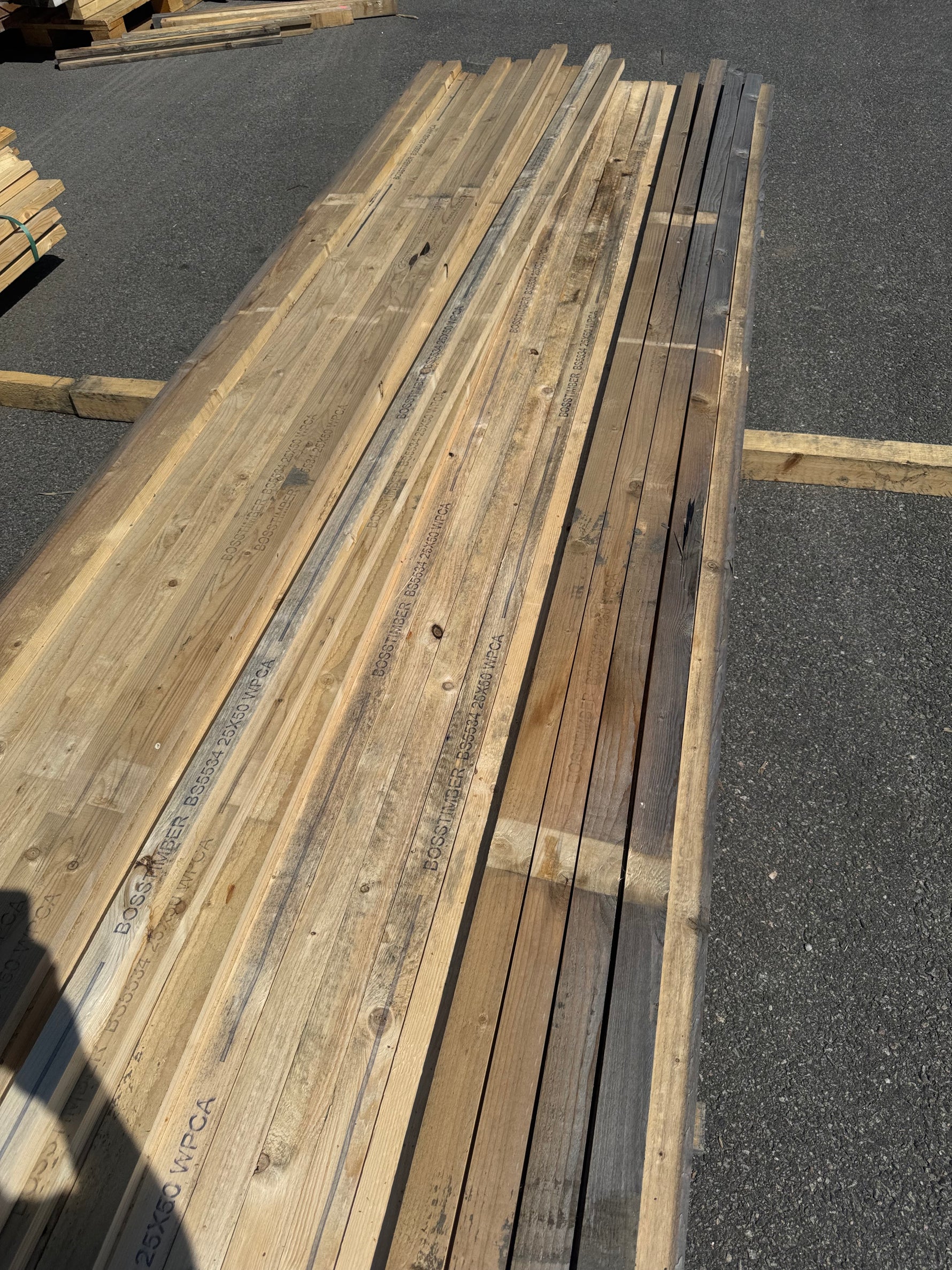 Paket Läkt 25x50 mm, 190 st 5,40 m Vattenskadat