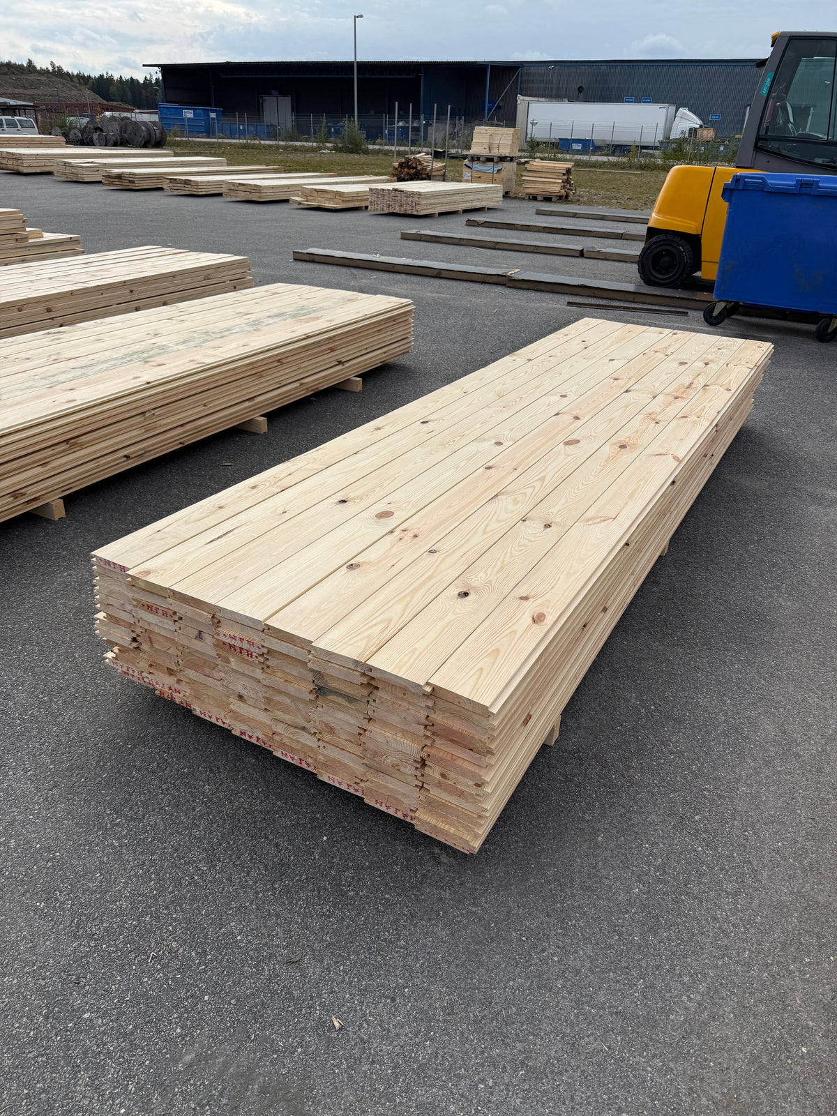 Paket Spontade Furu Brädor 27x145mm 3,60m – 112st (Andra Sortering)