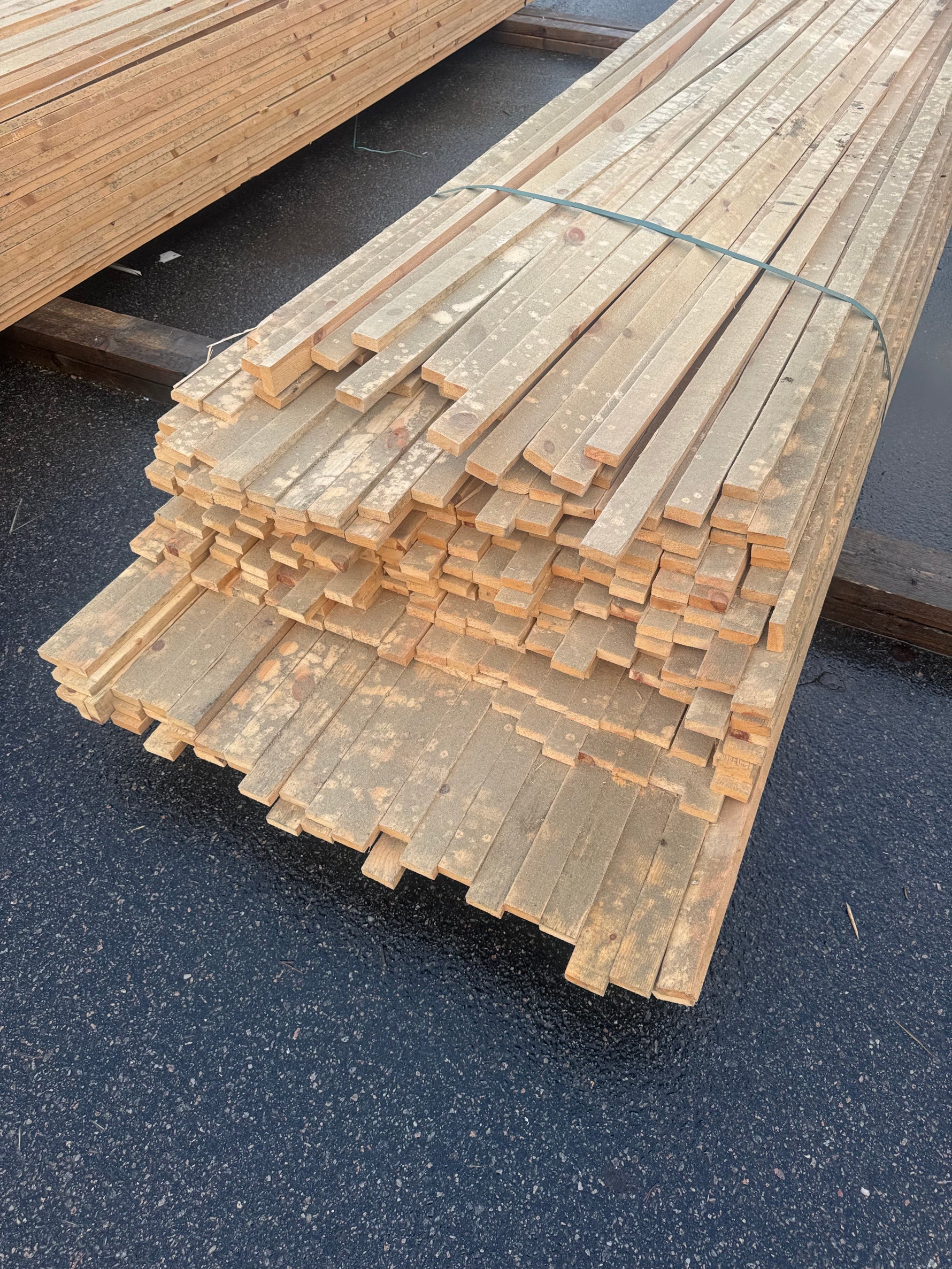 Paket Läkt 19x52 – ca 320 st (4,2–4,5 m, ohyvlade) - Spirec
