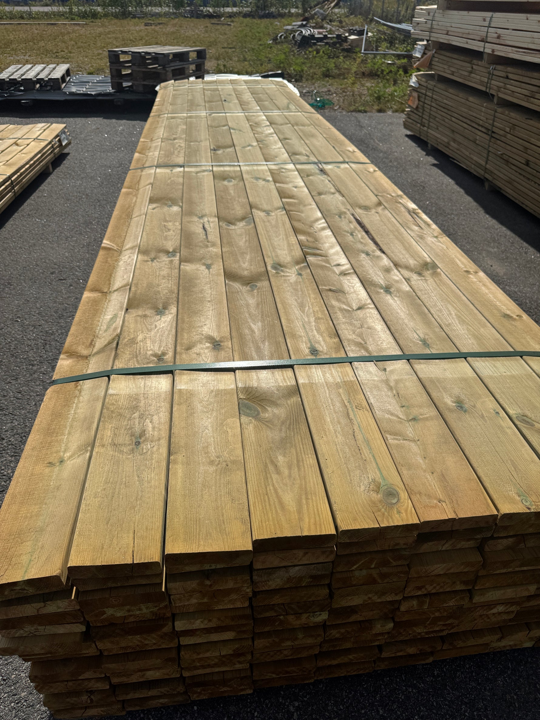 Paket Slät Trall 28x120 – 144st – 4.80 m – NTR AB – ANDRASORTERING