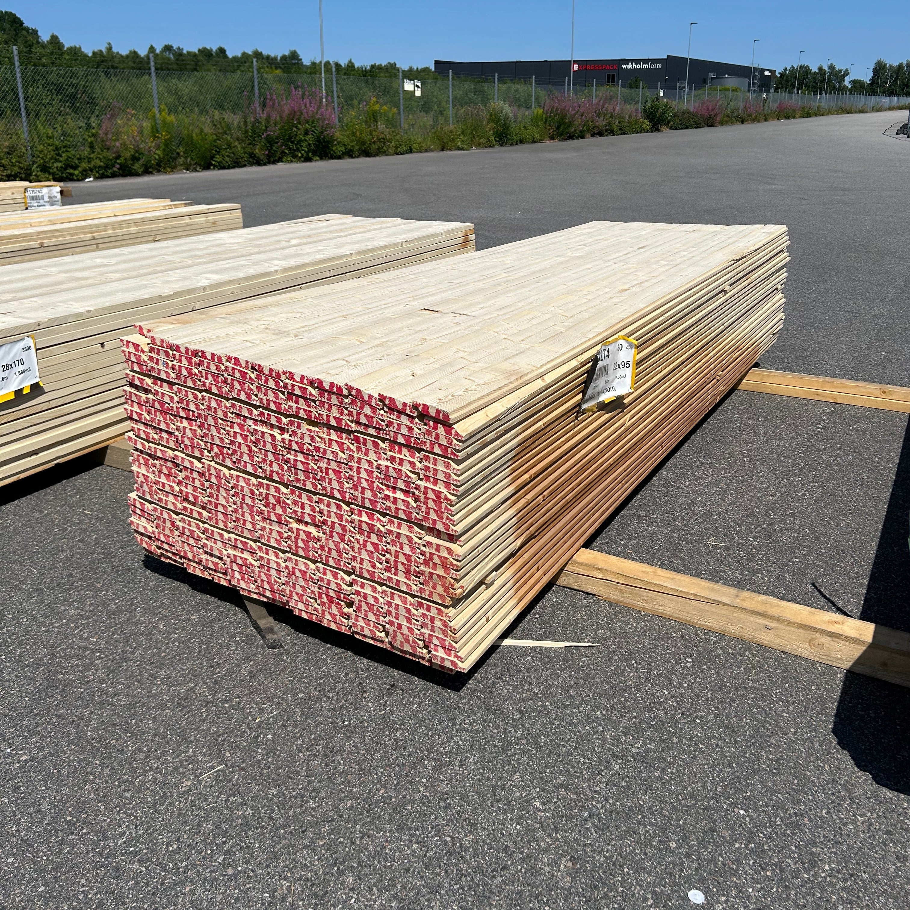 Paket Ytterpanel Enkelfas Halvspont 22x95mm 275st Gran 3.0m