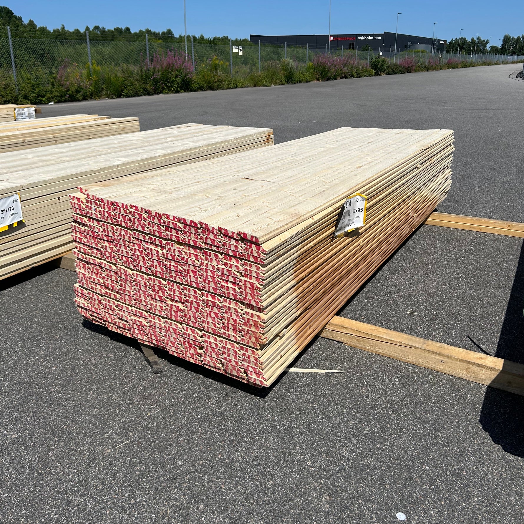 Paket Ytterpanel Enkelfas Halvspont 22x95mm 275st Gran 3.0m