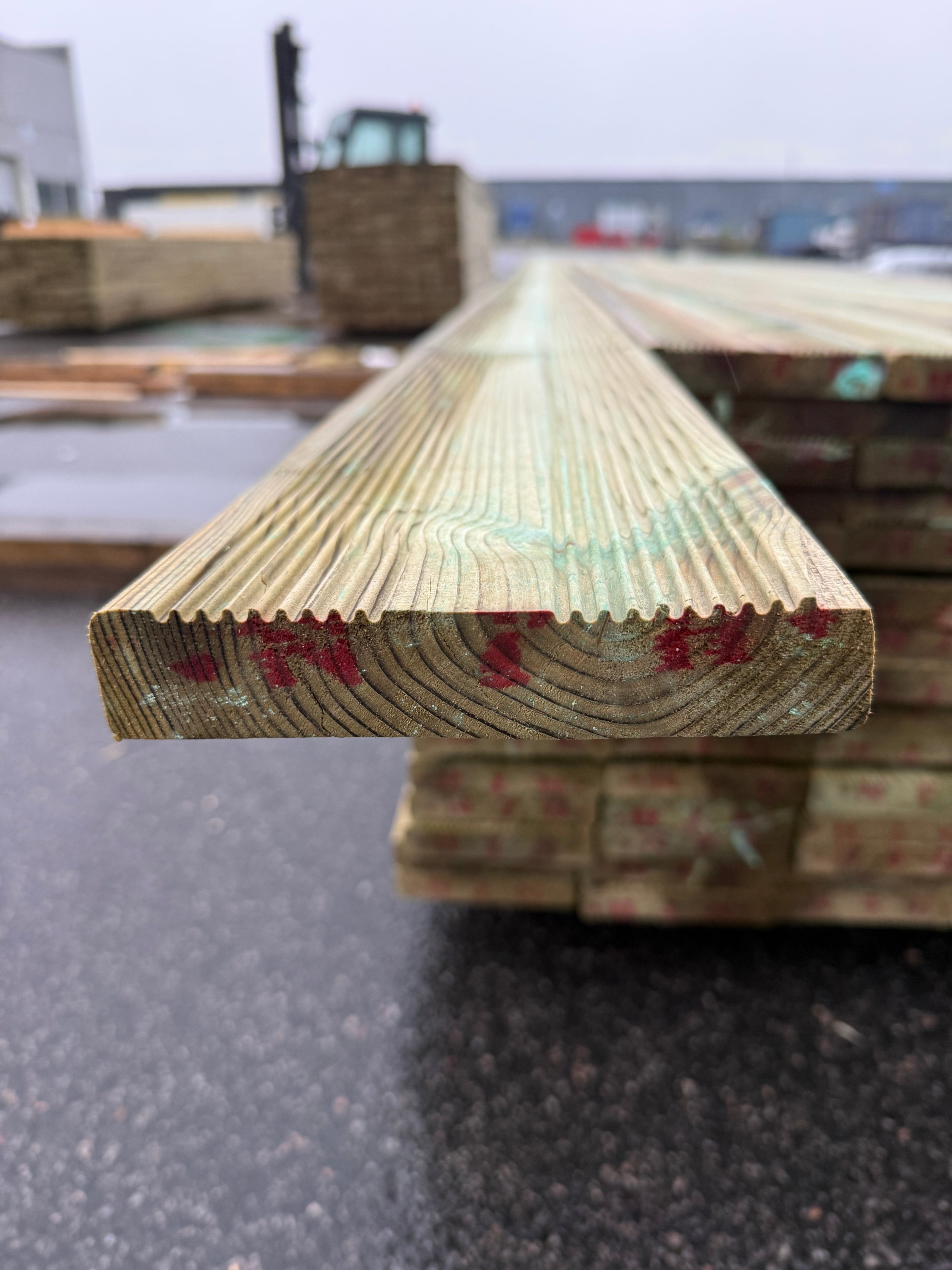 Paket Tryckimpregnerad Rillad Trall 27x145 – 105 st 4,20m (B-sortering)