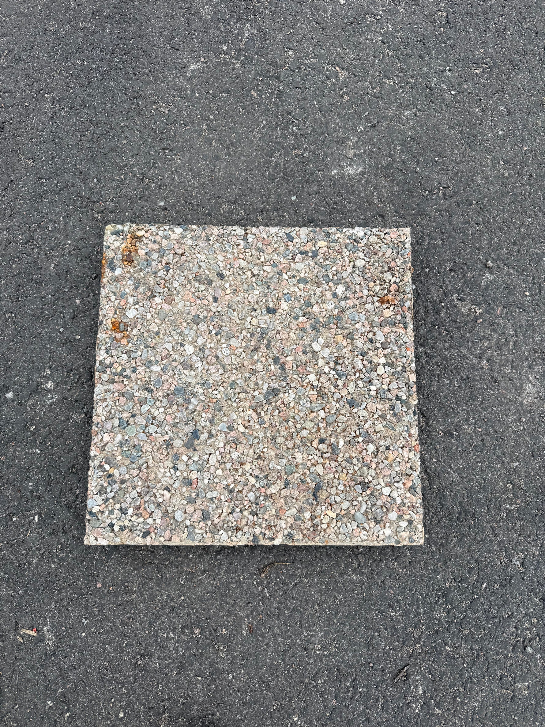 Frilagda Plattor 400x400x45mm – Natursingel (säljs per styck)