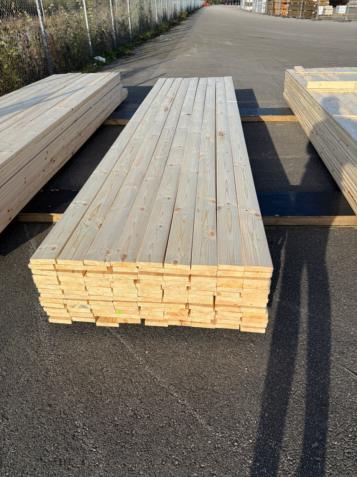 Paket Obehandlad Rillad Furu Trall 28×120 mm (4,50 m) 117 st