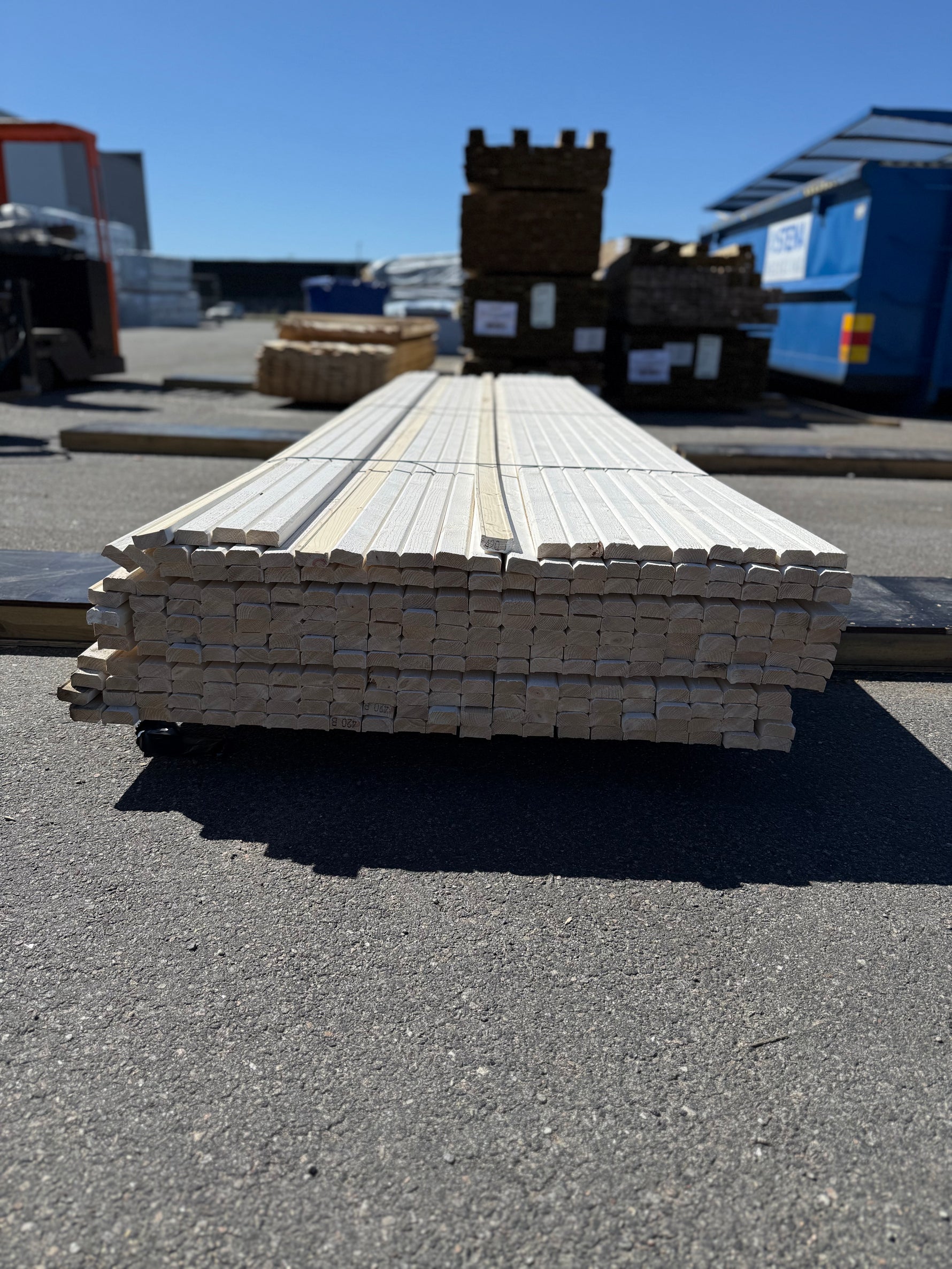 Paket Lockläkt 22x45mm, 258st 4.20m- Grundmålade