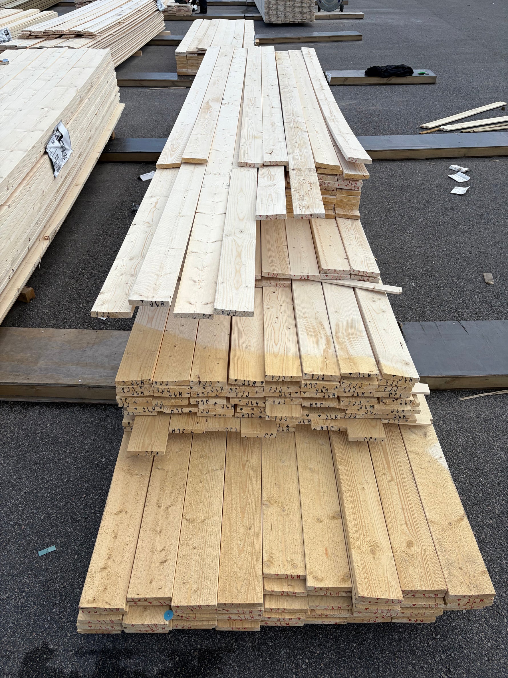 Paket Finsågade Brädor 22x120mm, 233st 3,0–4,80m (Andra sortering)