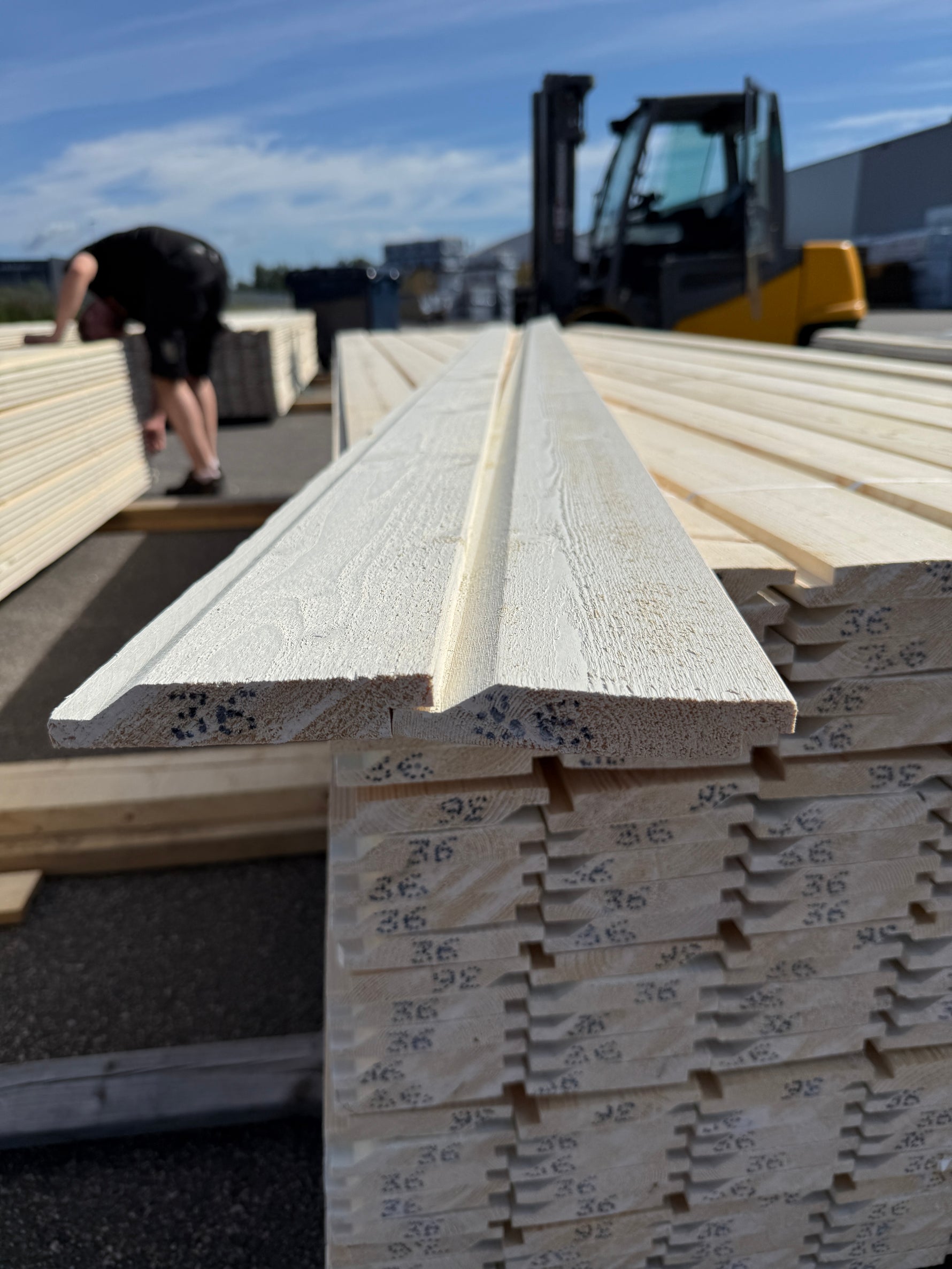 Paket Ytterpanel Enkelfas Halvspont 22x120mm, 203st 3.60m Grundmålad