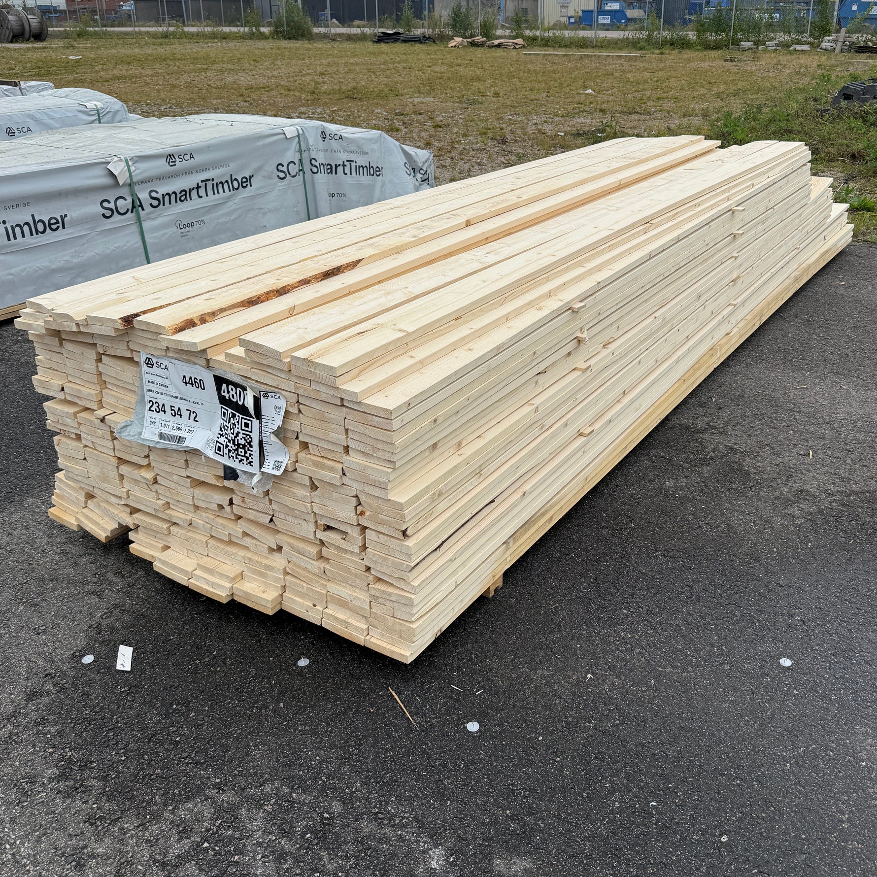 Parti Finsågade Brädor 22x120 mm – 3.60-4.80m (Andra sortering)
