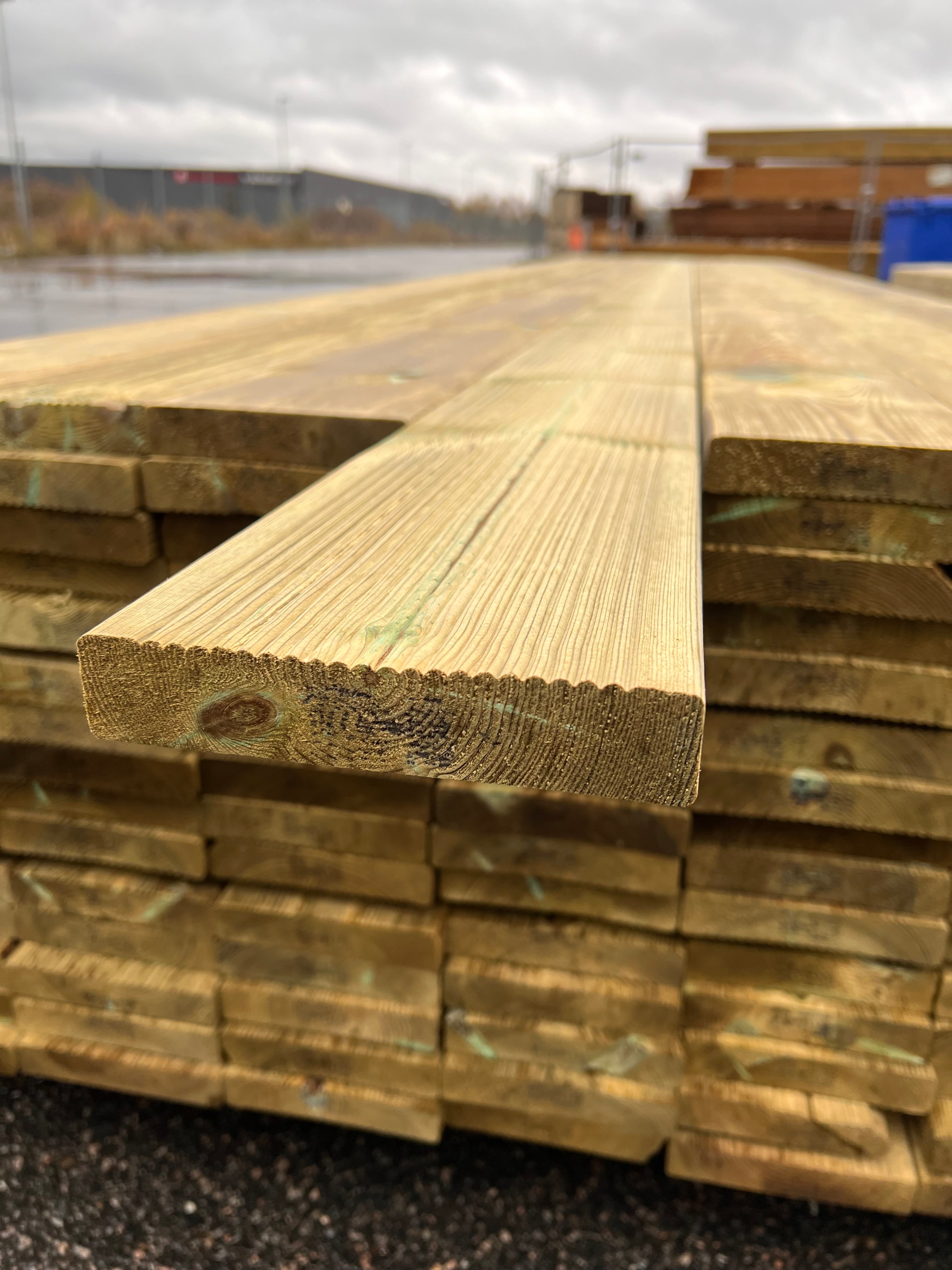 Paket Trall Rillad 28x145mm – 105 st 4.80m Tryckimpregnerad B-sort