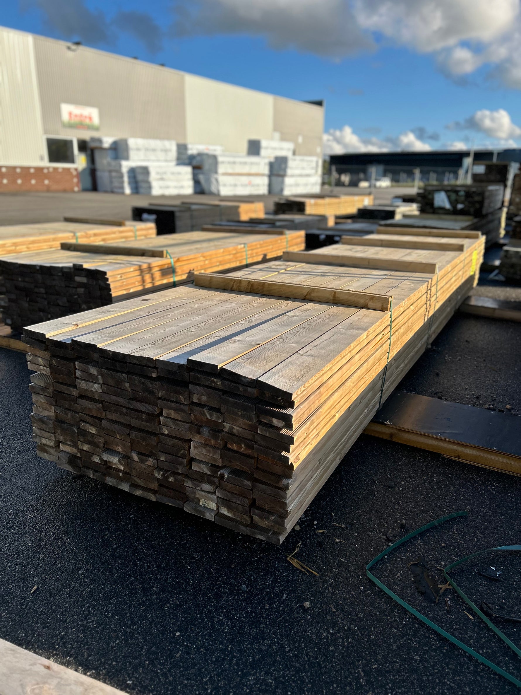 Paket Tryckimpregnerad Rillad Trall 28x120mm, 144st 4.80m