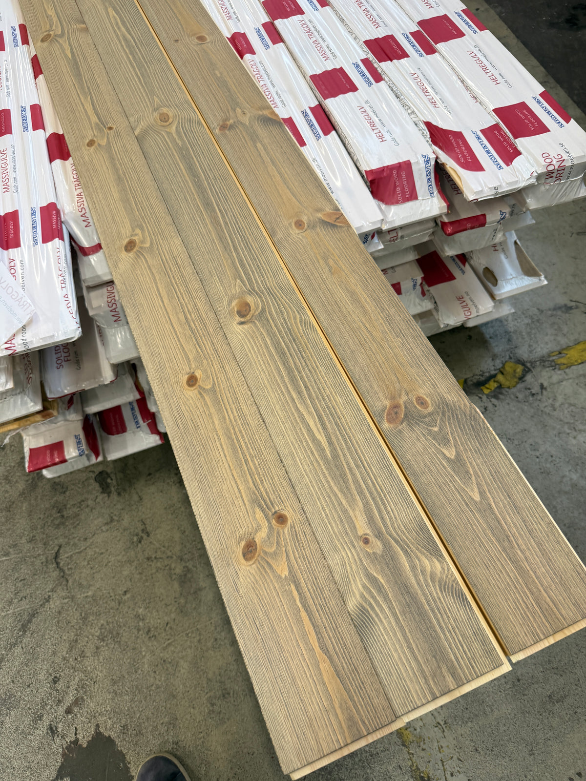 Furugolv 20x117mm (Moelven) Säljs per kvadratmeter