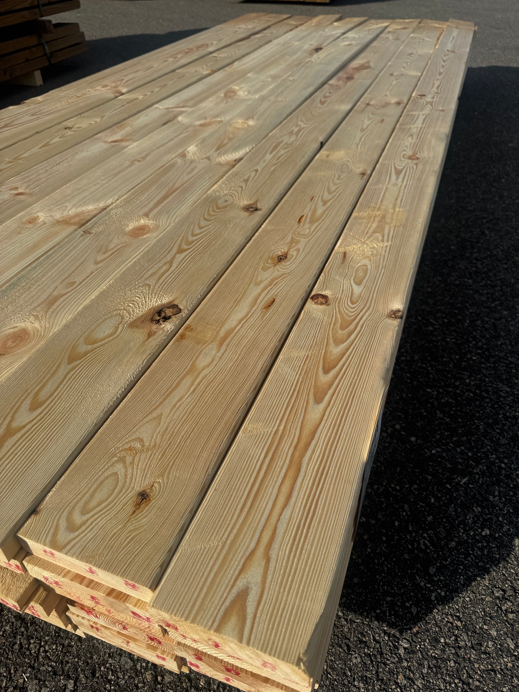 Paket Hyvlad 28x120 – 71st – 2.70–3.00 m – ANDRASORTERING
