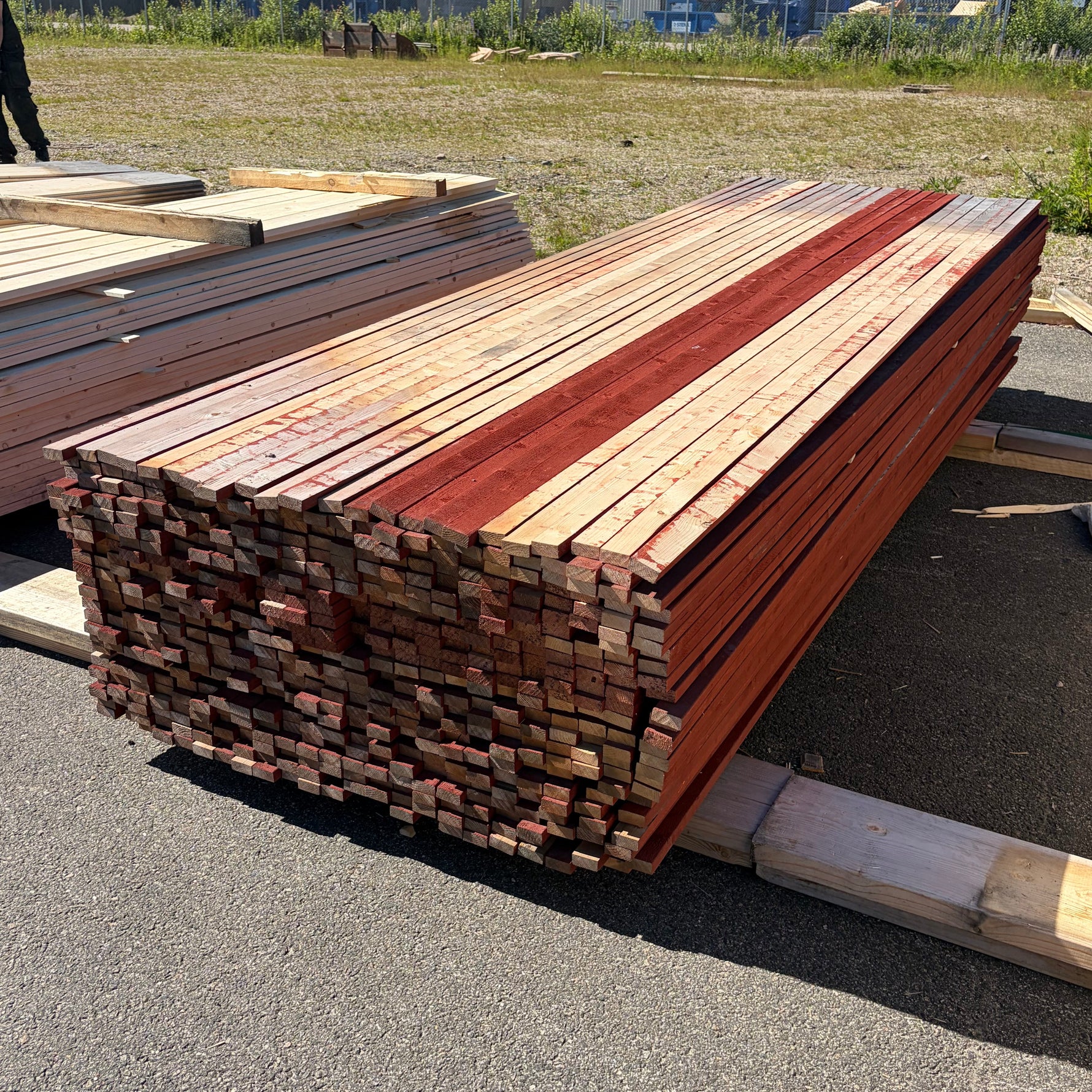 Paket Finsågade Brädor 22x45mm, 529st 3.60m- Falu Rödfärg
