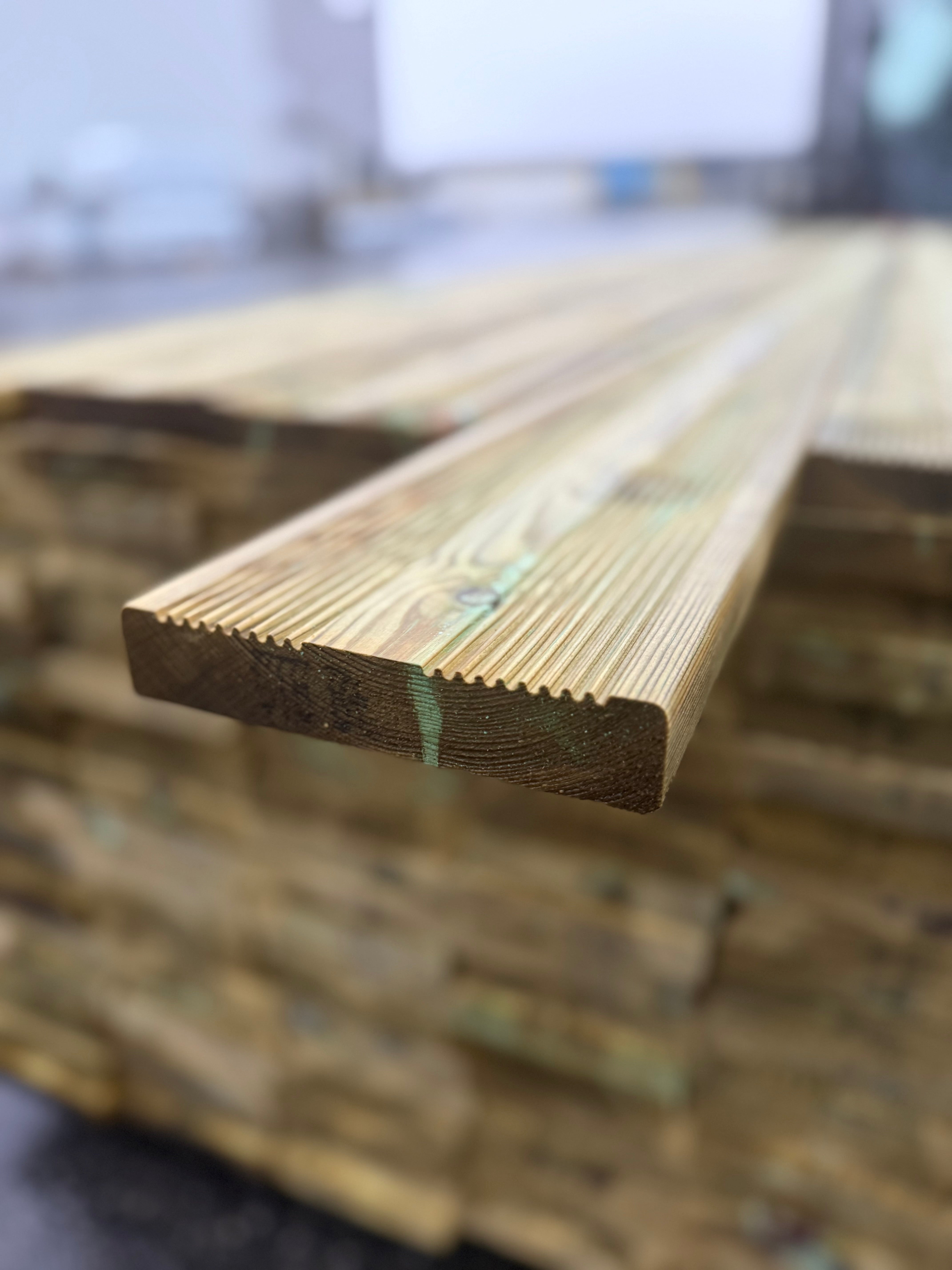 Paket Tryckimpregnerad Rillad Trall 27x145 – 140 st 4,20m (B-Sortering)