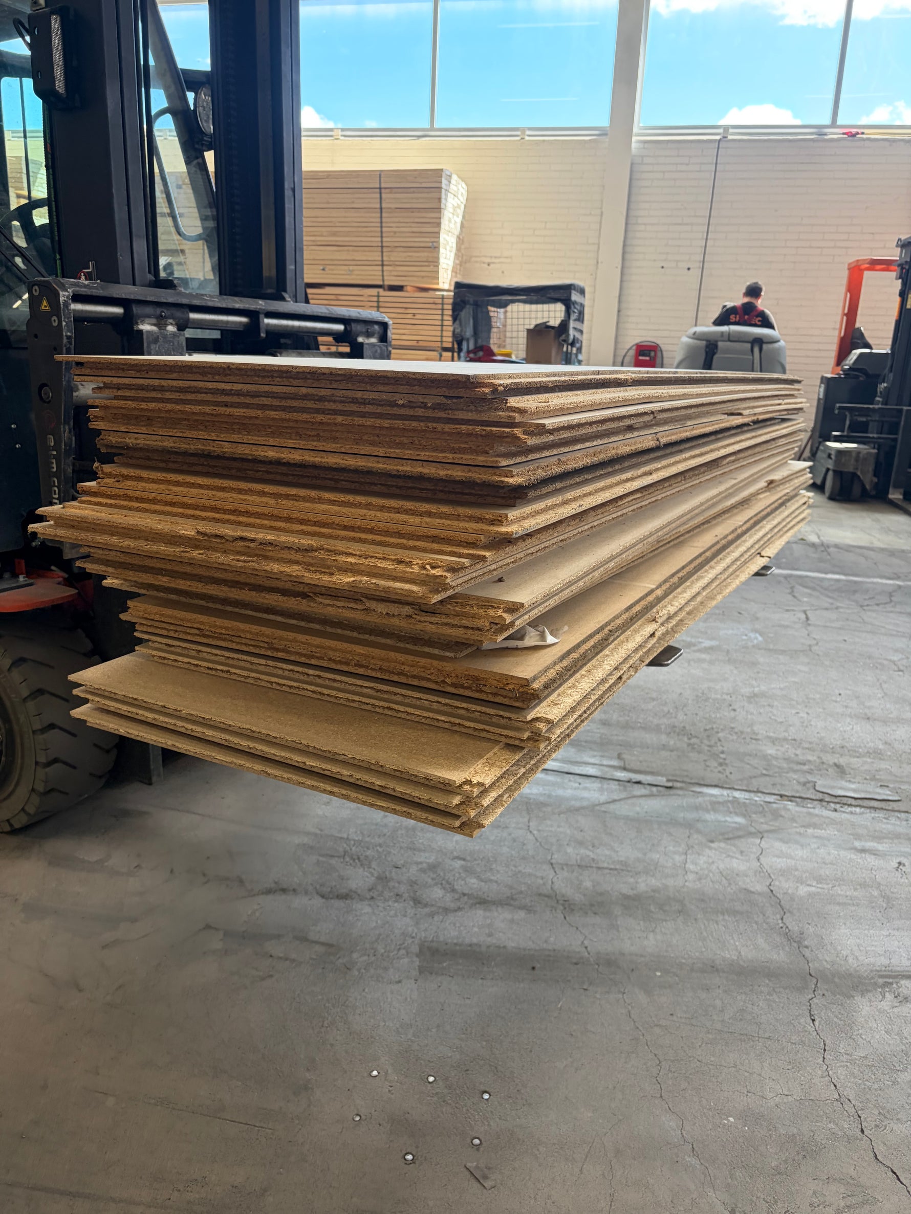 Parti Golvspånskivor 22x620x2420mm, Utsorterade – 24st