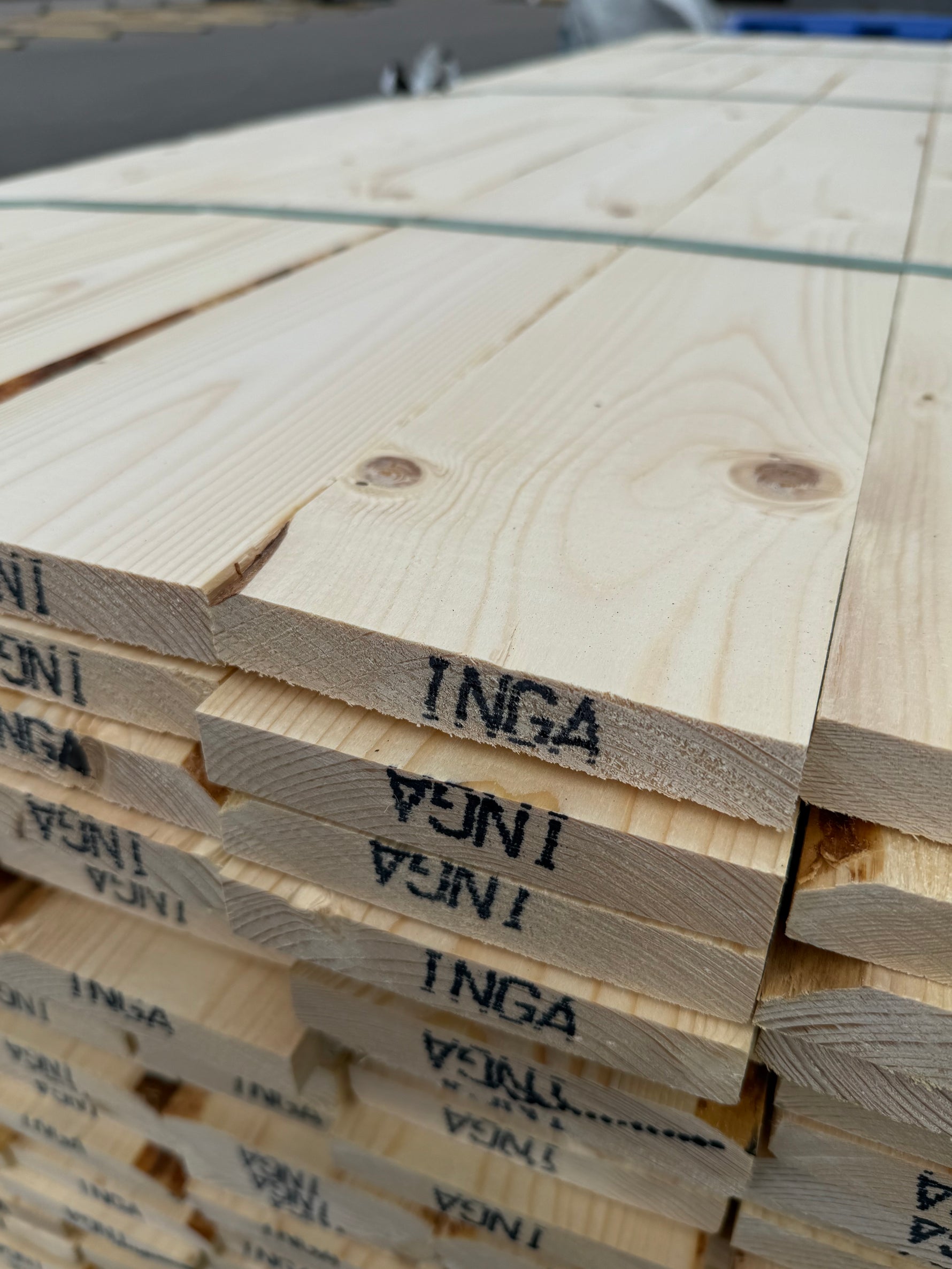 Paket Brädor 22x125mm, 450 st 2,40 m - Spirec