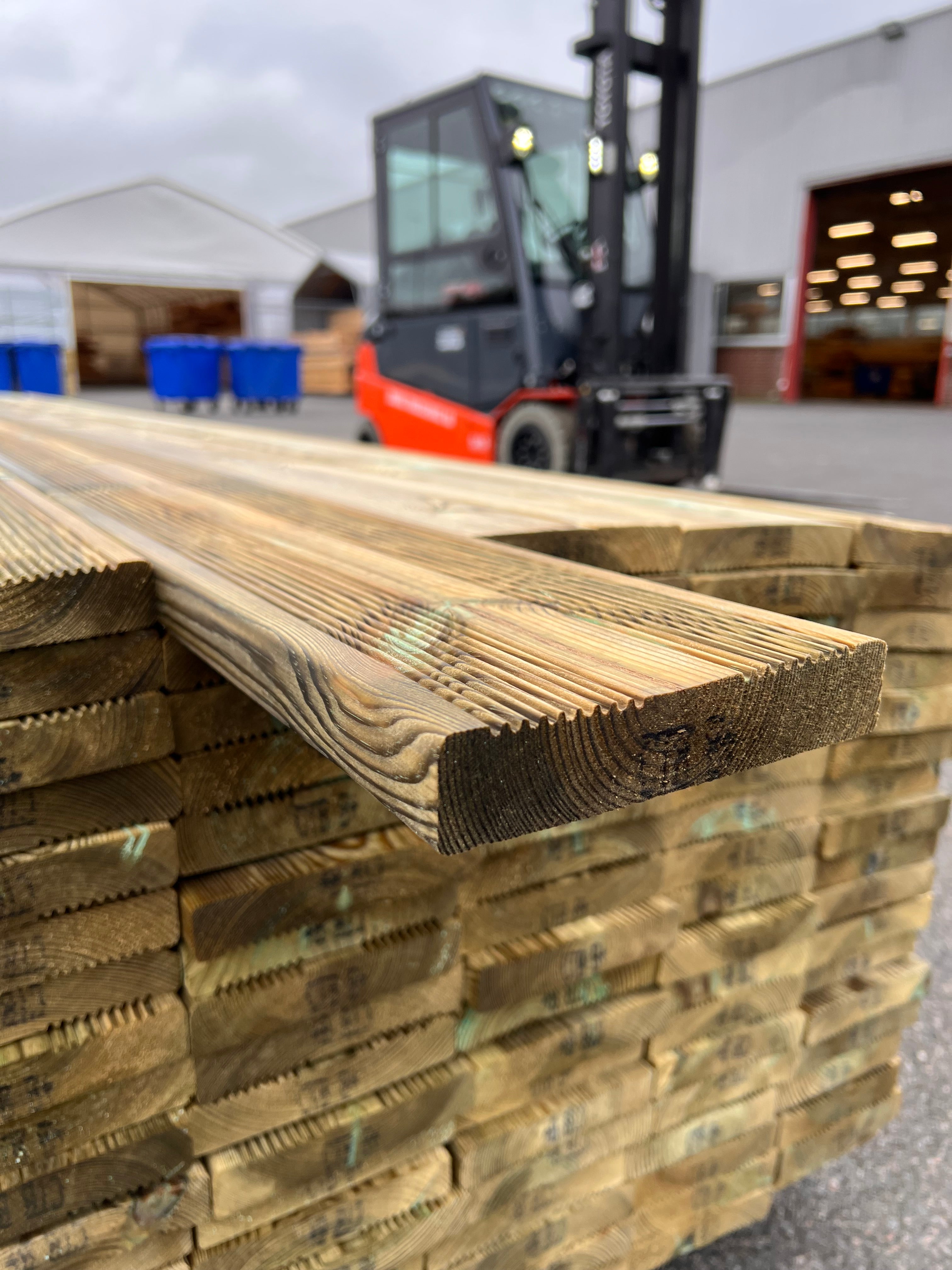 Paket Tryckimpregnerad trall 27x145 Rillad 131 st 3.60m (B-Sortering)