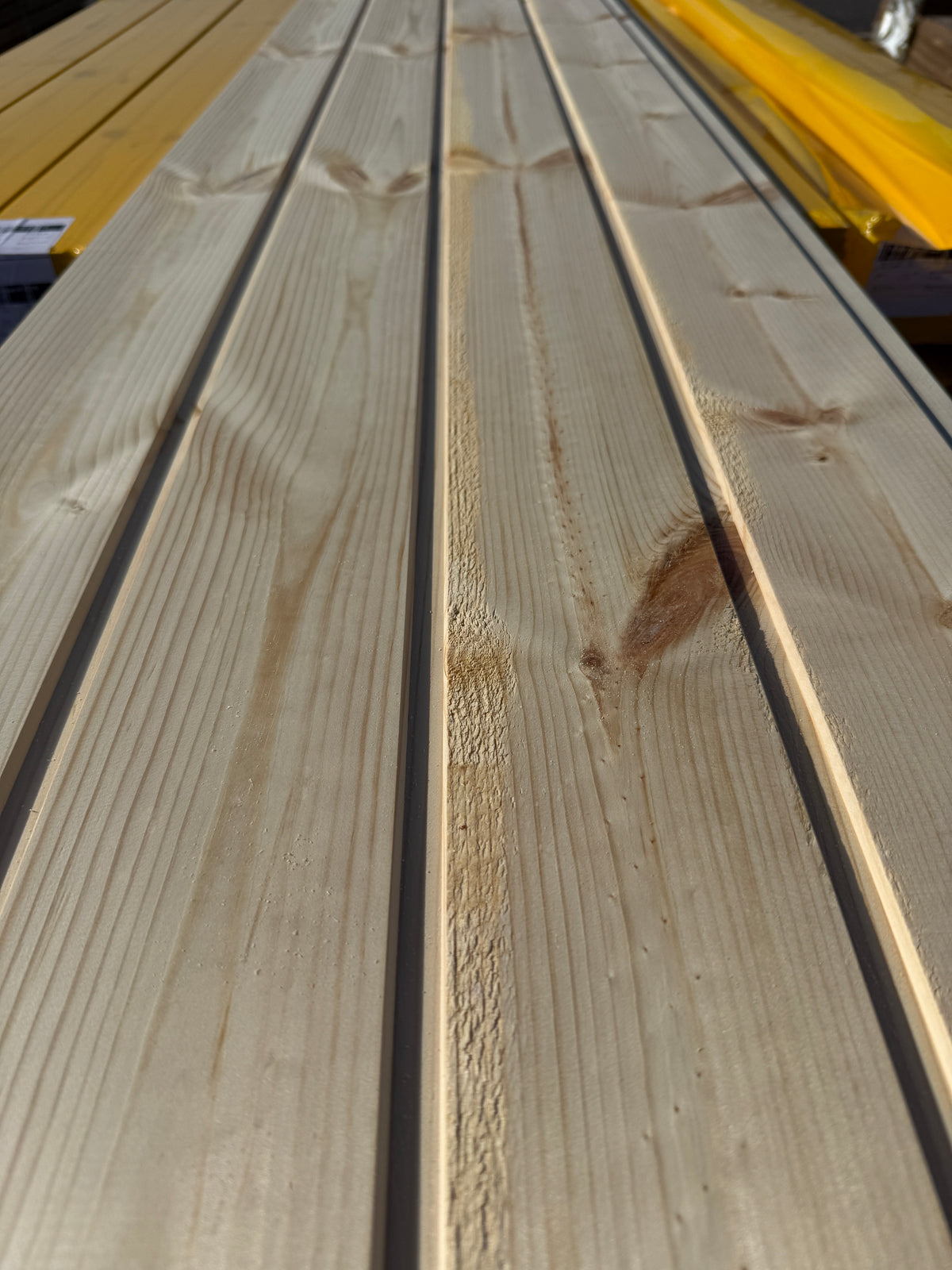 Parti Spårpanel 13x120mm 3,58m Furu – 141,7 kvm