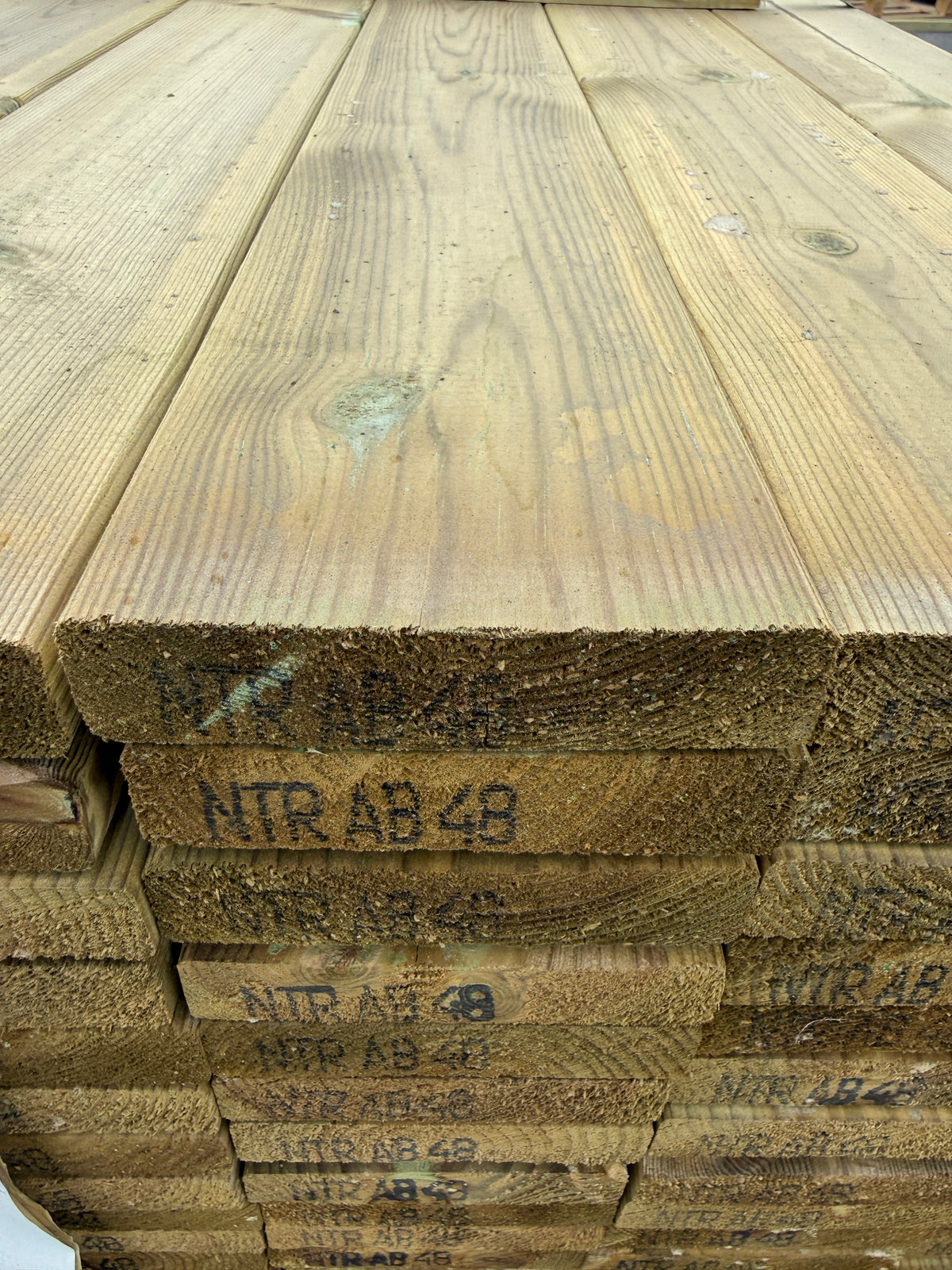 Paket Tryckimpregnerad Trall 28x120 mm – 4,80 m (G4-3)