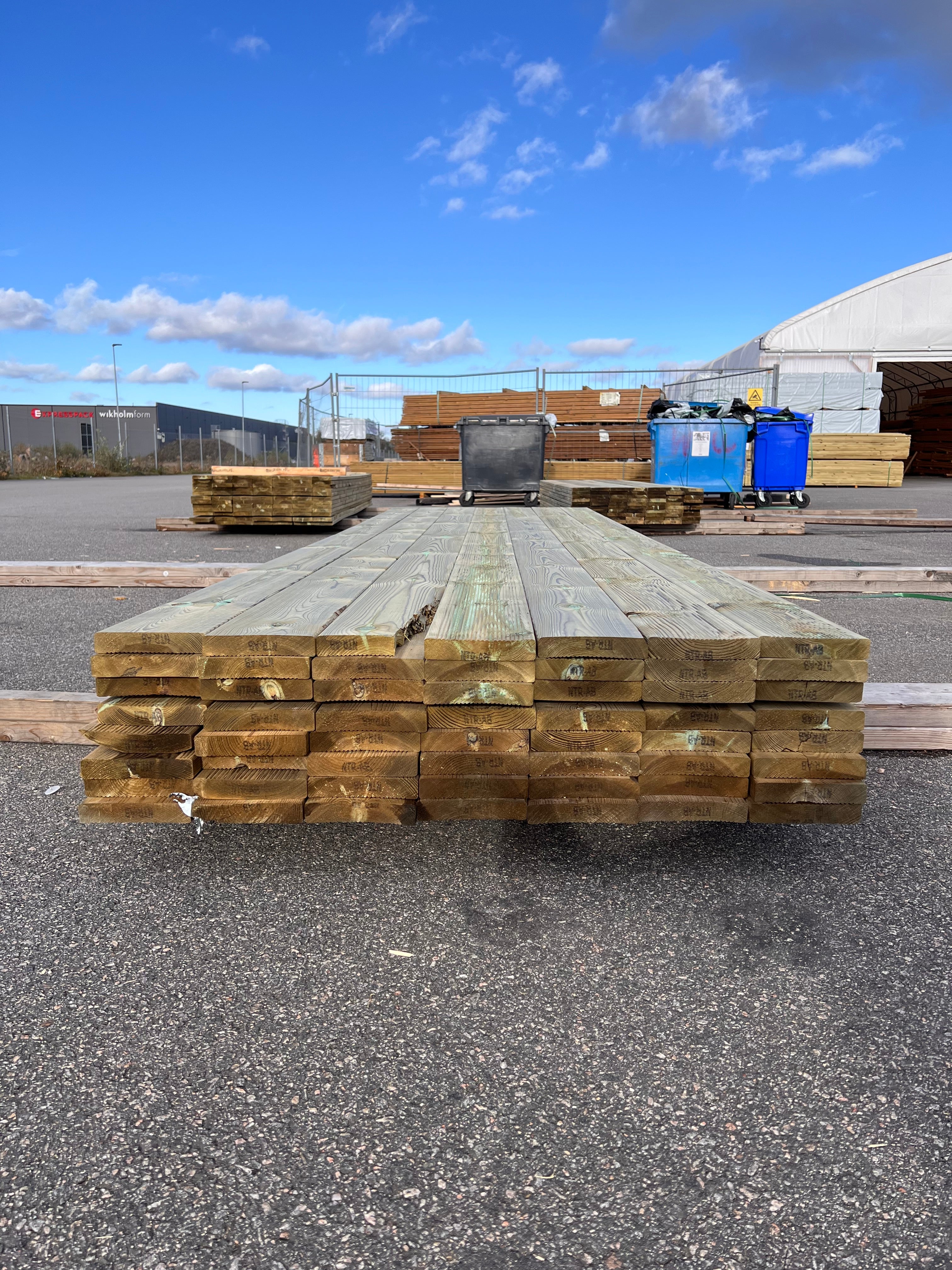 Paket Tryckimpregnerad Trall 28x145 Rillad 56 st 3,90m (B-Sortering)