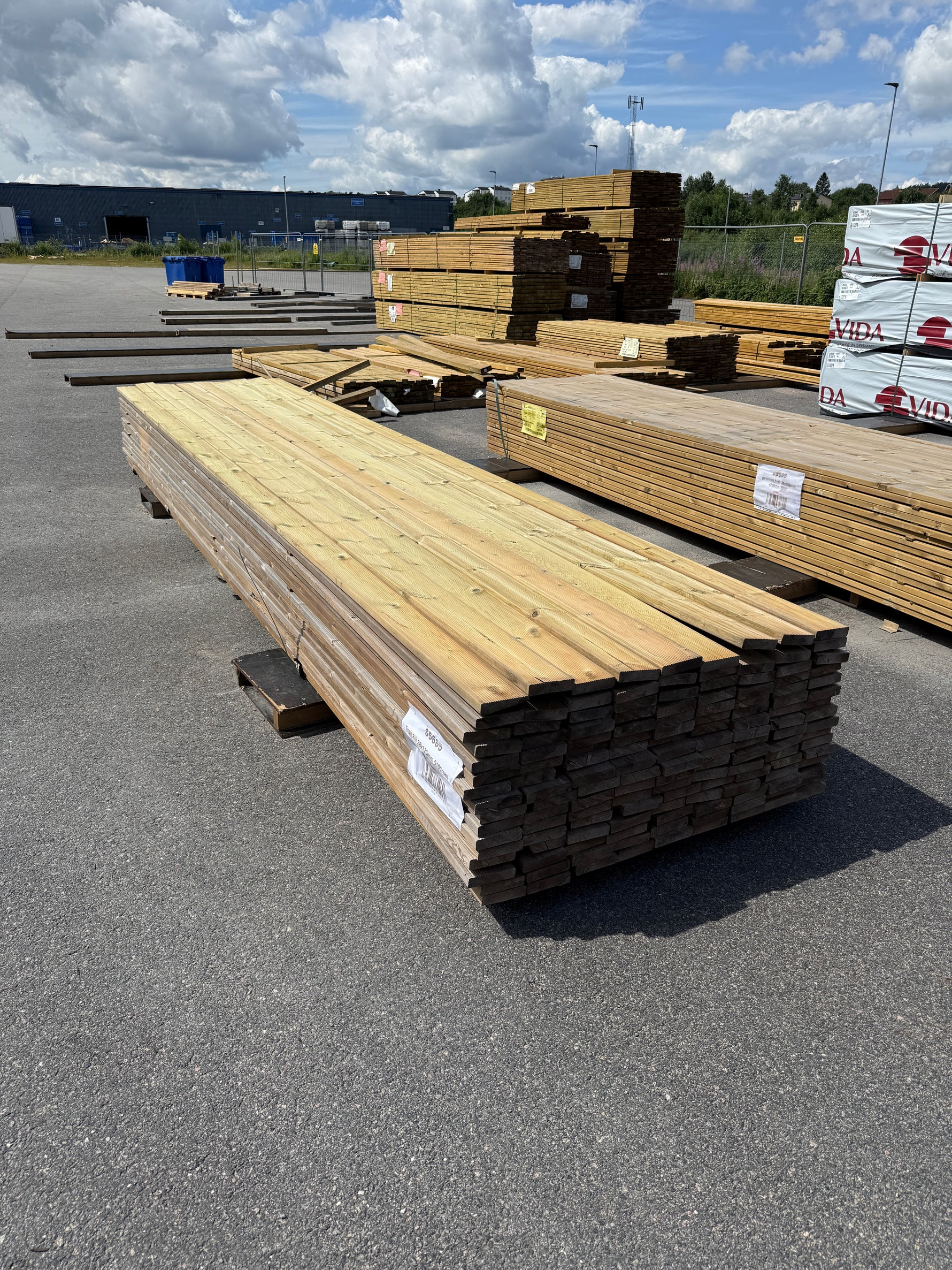 Paket Tryckimpregnerad Rillad Trall 28x120mm, 144st 5.10m- Väderbitet