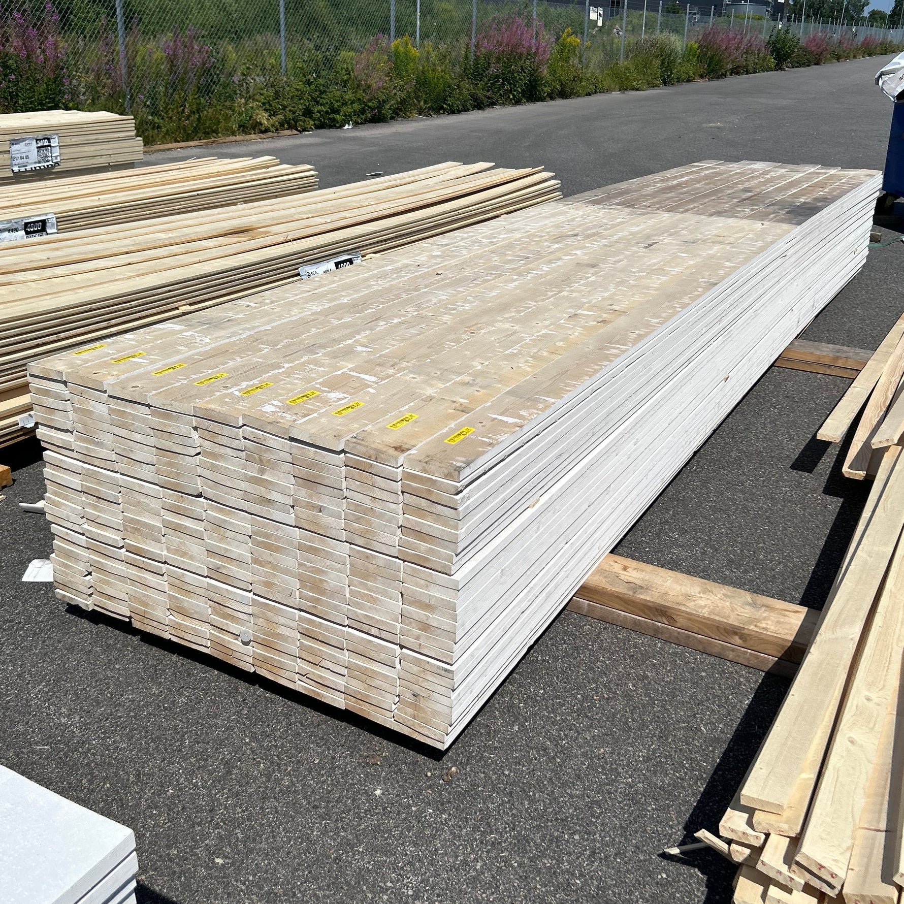Paket Finsågade Brädor 22x120mm 5.40m Grundmålad 234st