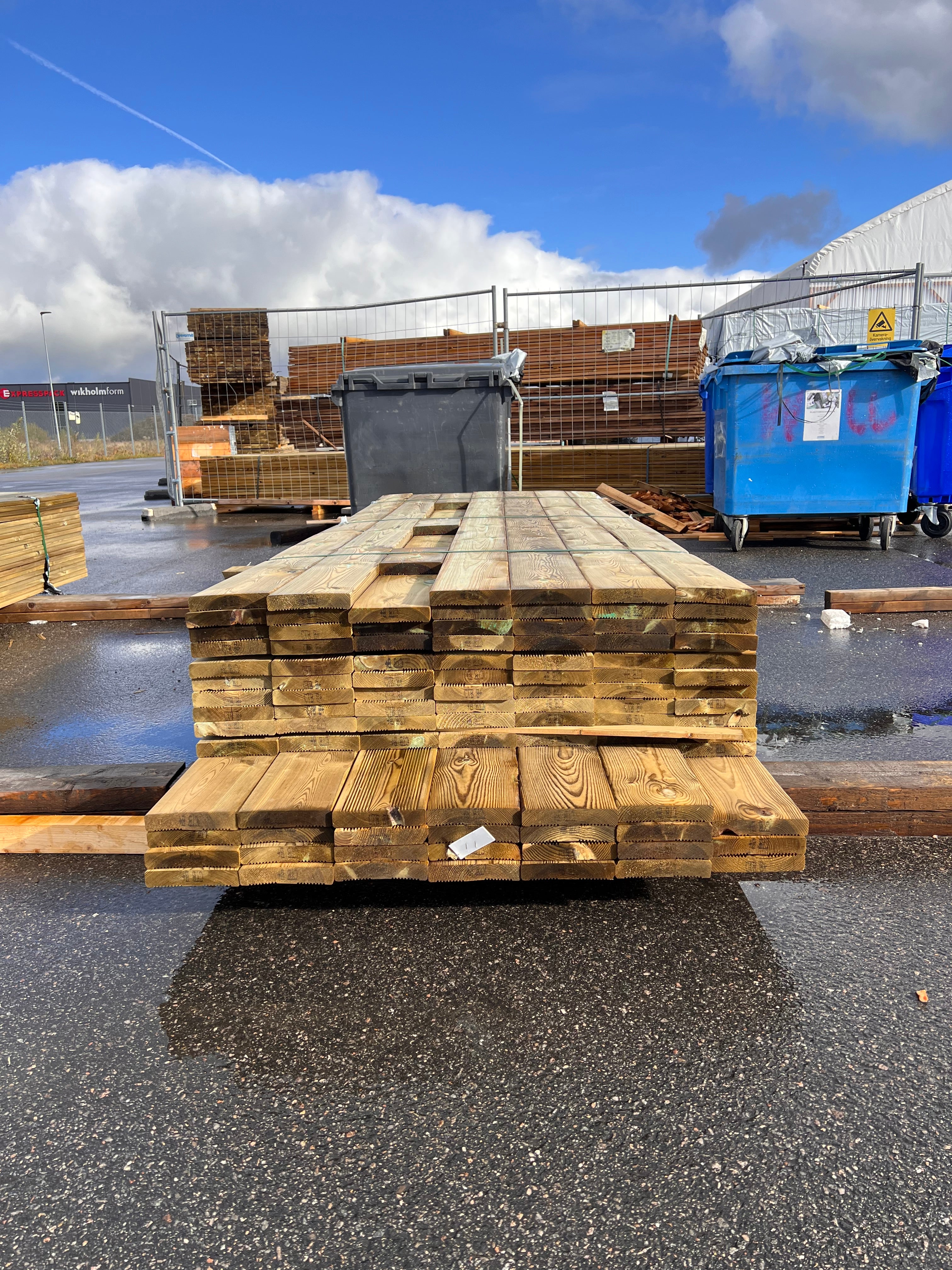 Paket Tryckimpregnerad Rillad Trall 27x145 – 97 st 3,0-3,30m (B-sortering)