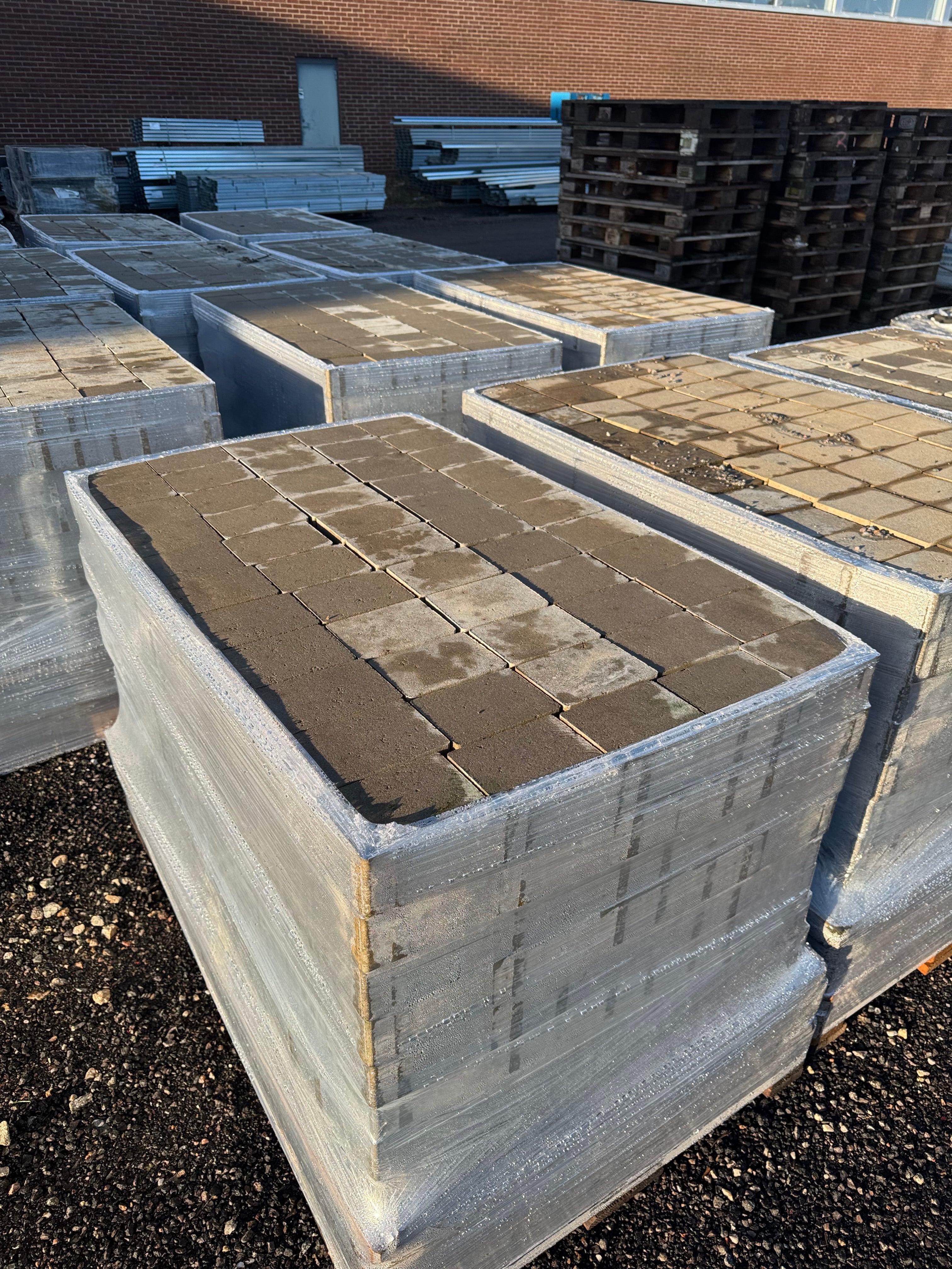 Scala 105x140x70 mm – Naturgrå 170 kr/kvm (2,5 kr/sten)